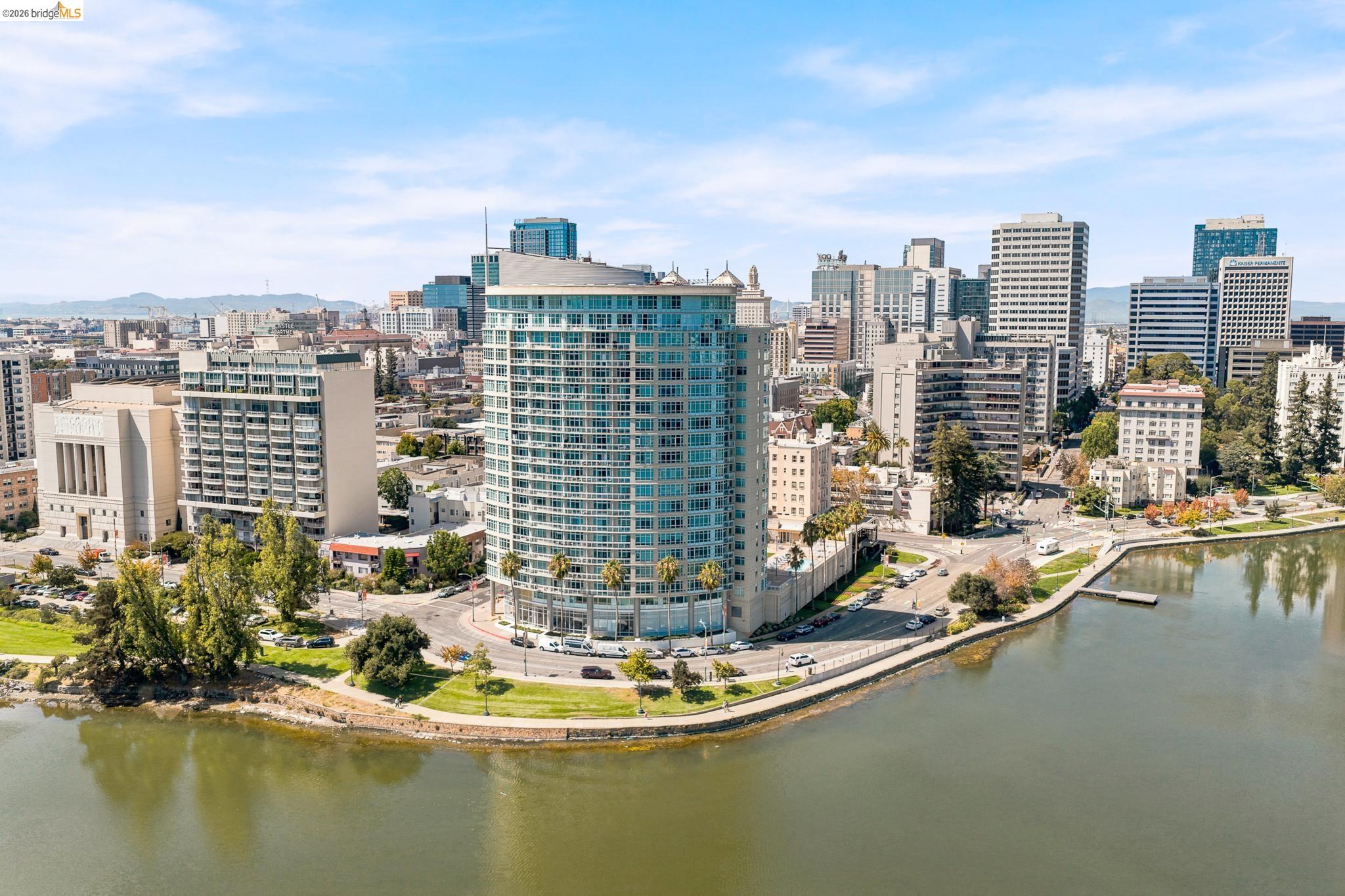 1 Lakeside Dr # 607, Oakland CA 94612