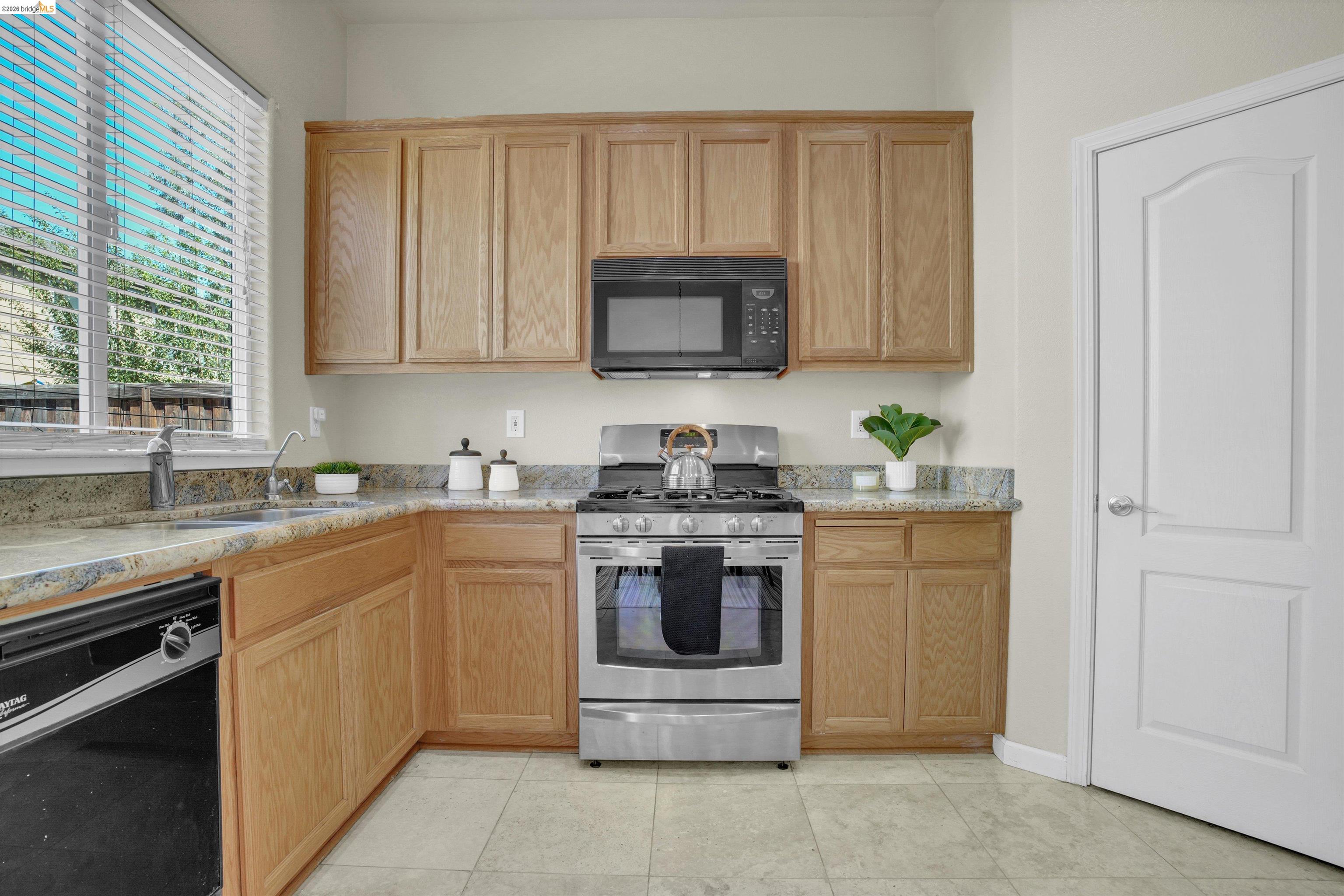 105 Havenwood Ave, Brentwood, CA 94513 photo 27