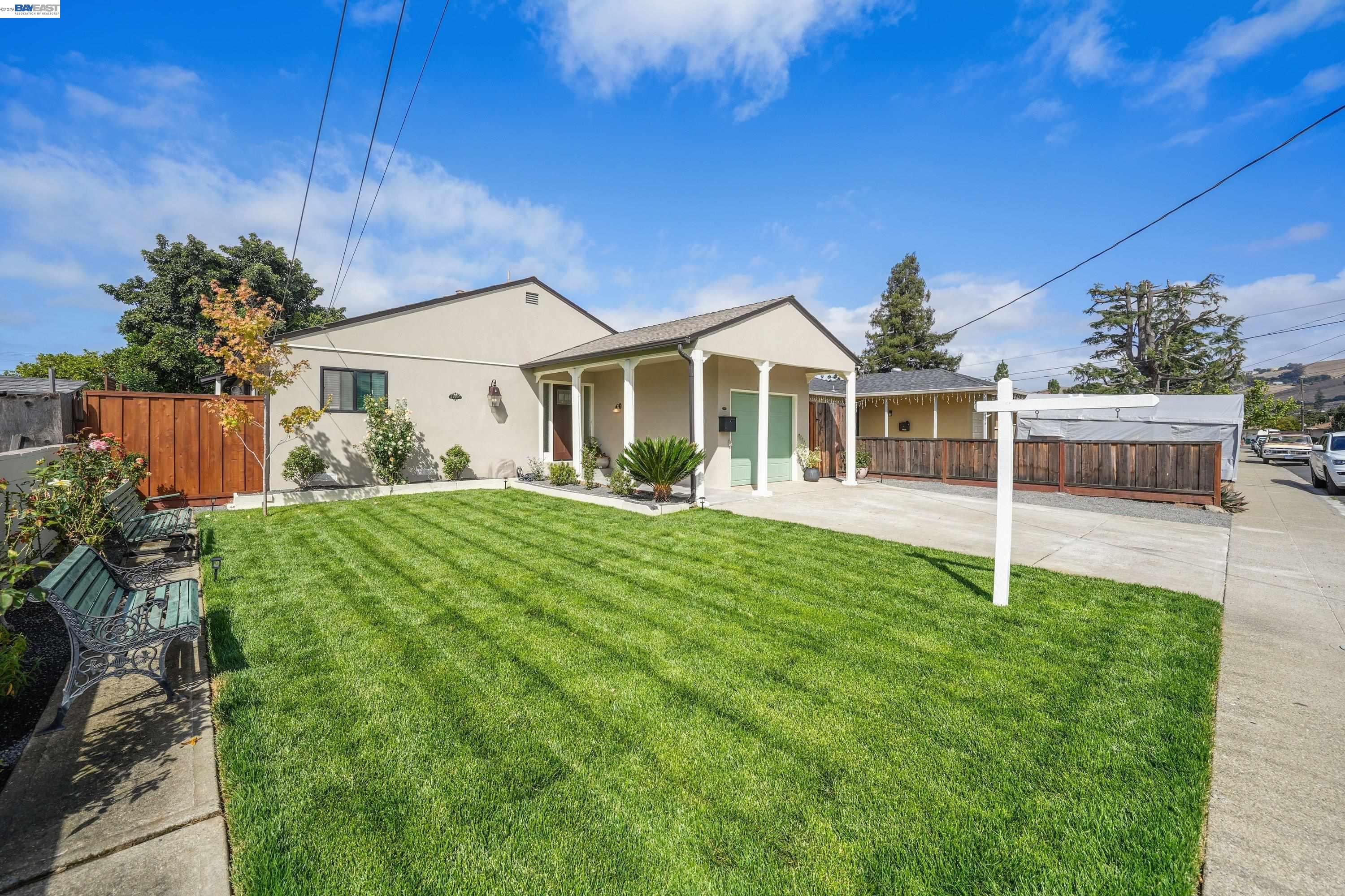 31967 Albany St, Hayward CA 94544