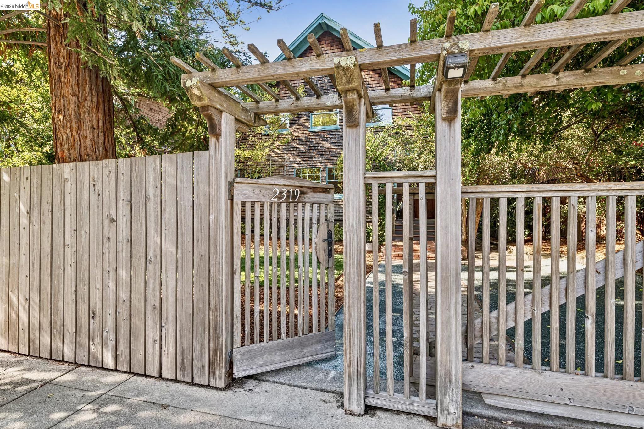 2319 Woolsey St, Berkeley CA 94705 — photo 2