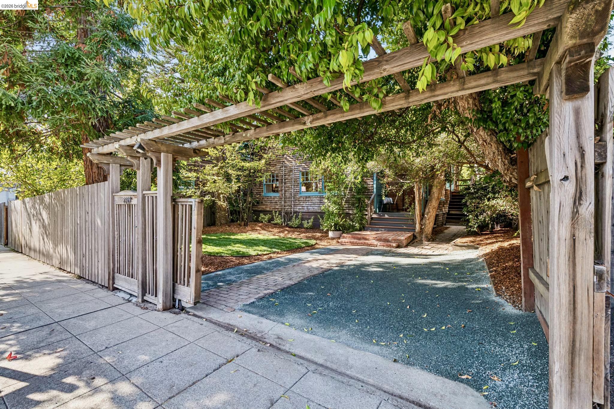 2319 Woolsey St, Berkeley CA 94705 — photo 3