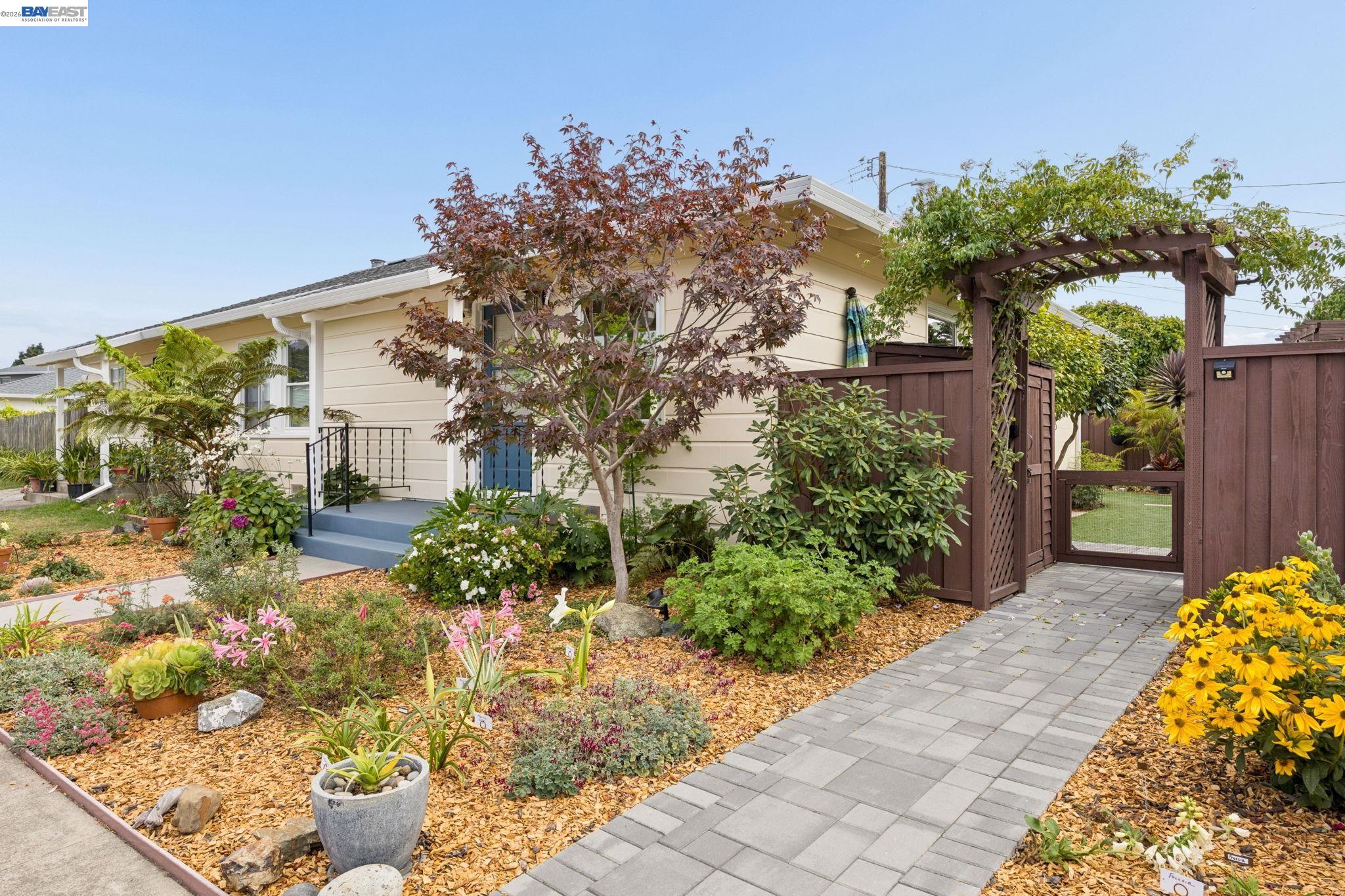 104 Cypress St, Alameda CA 94501 — photo 45