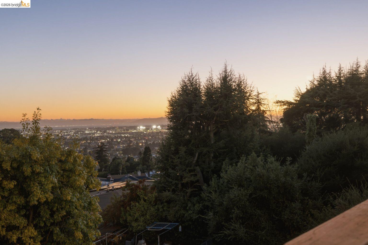 8011 Sunkist Dr, Oakland CA 94605 — photo 36