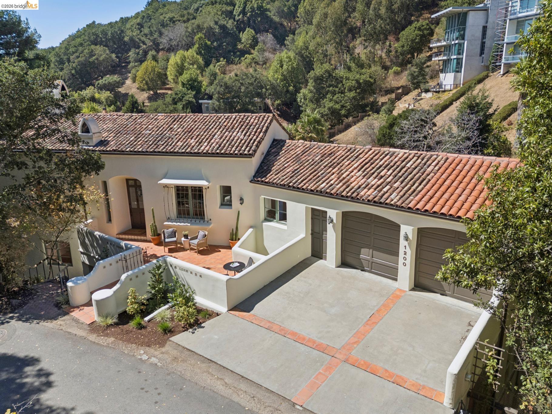 1200 Westview Dr, Berkeley CA 94705 — photo 2