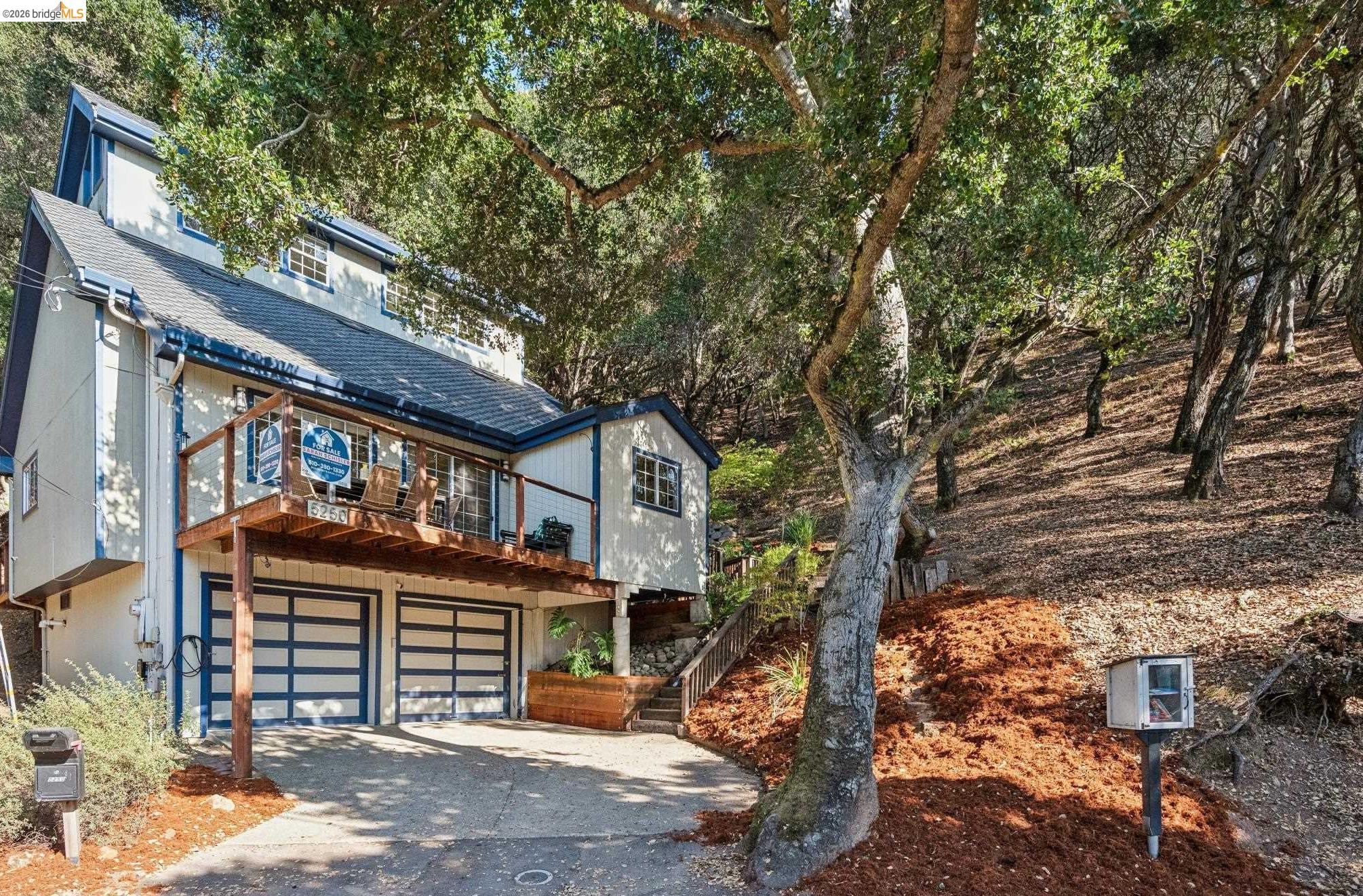 5250 Leona Street, Oakland