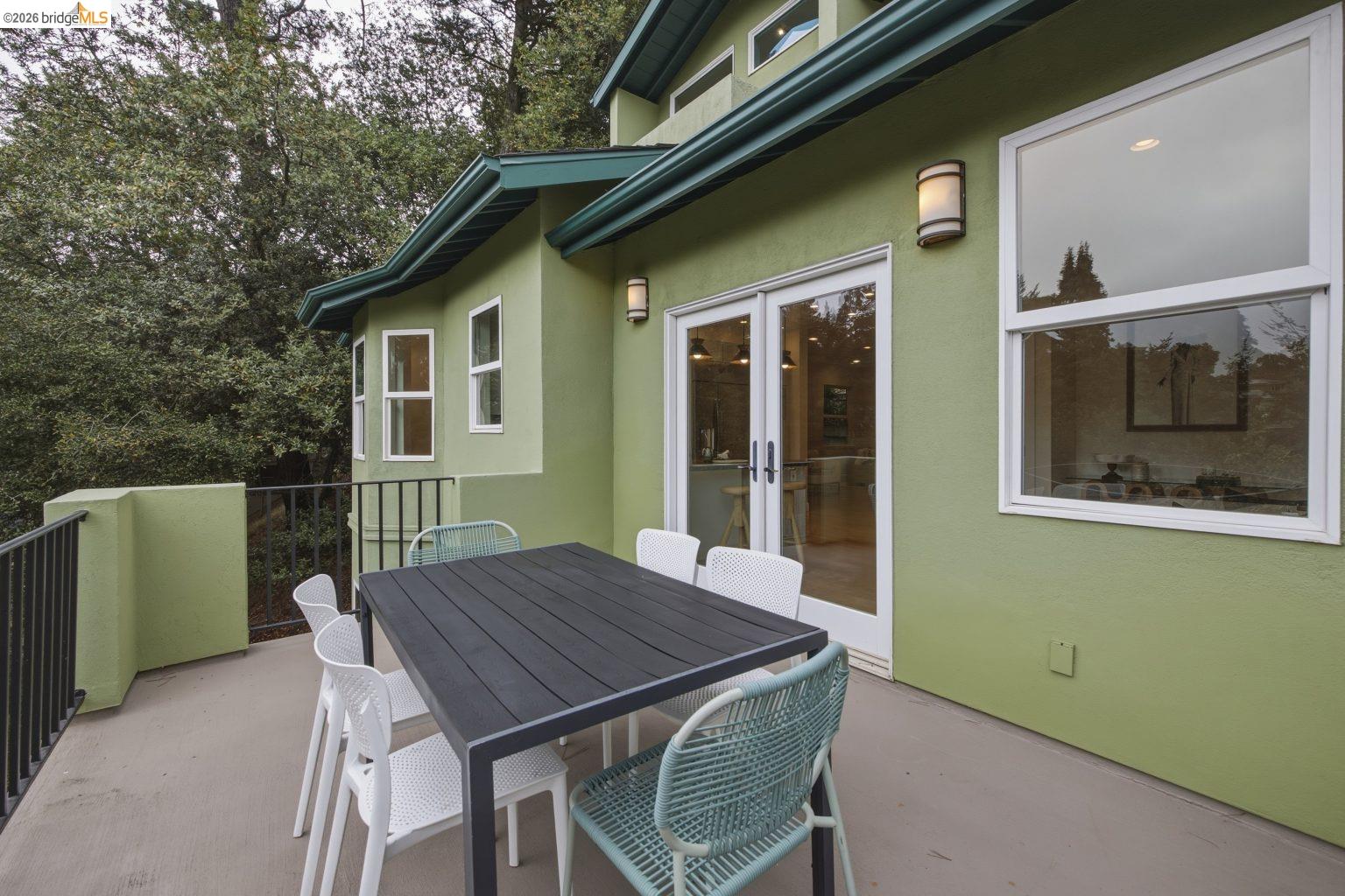 6375 Longcroft Dr, Oakland CA 94611 — photo 24