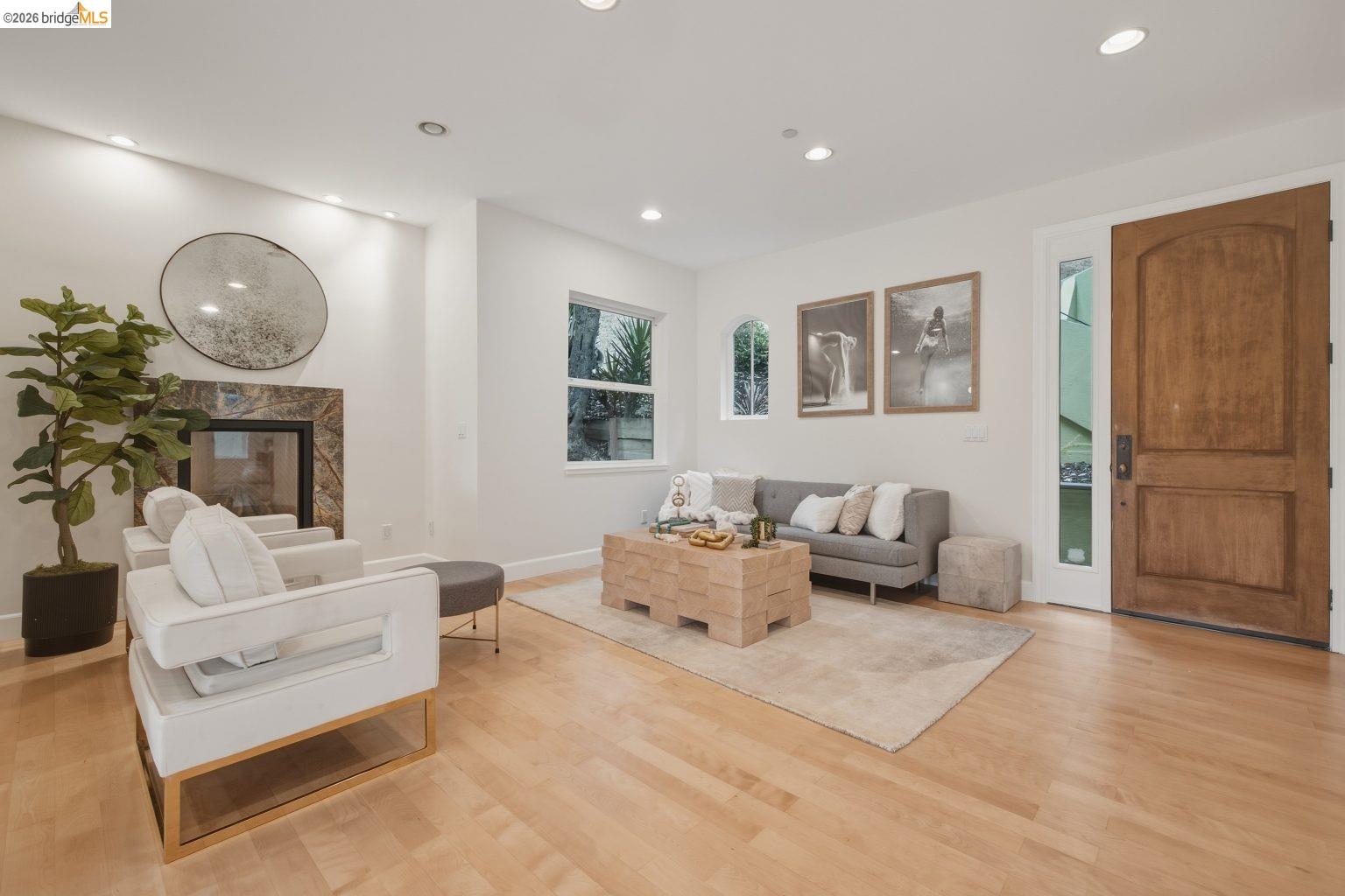 6375 Longcroft Dr, Oakland CA 94611 — photo 7