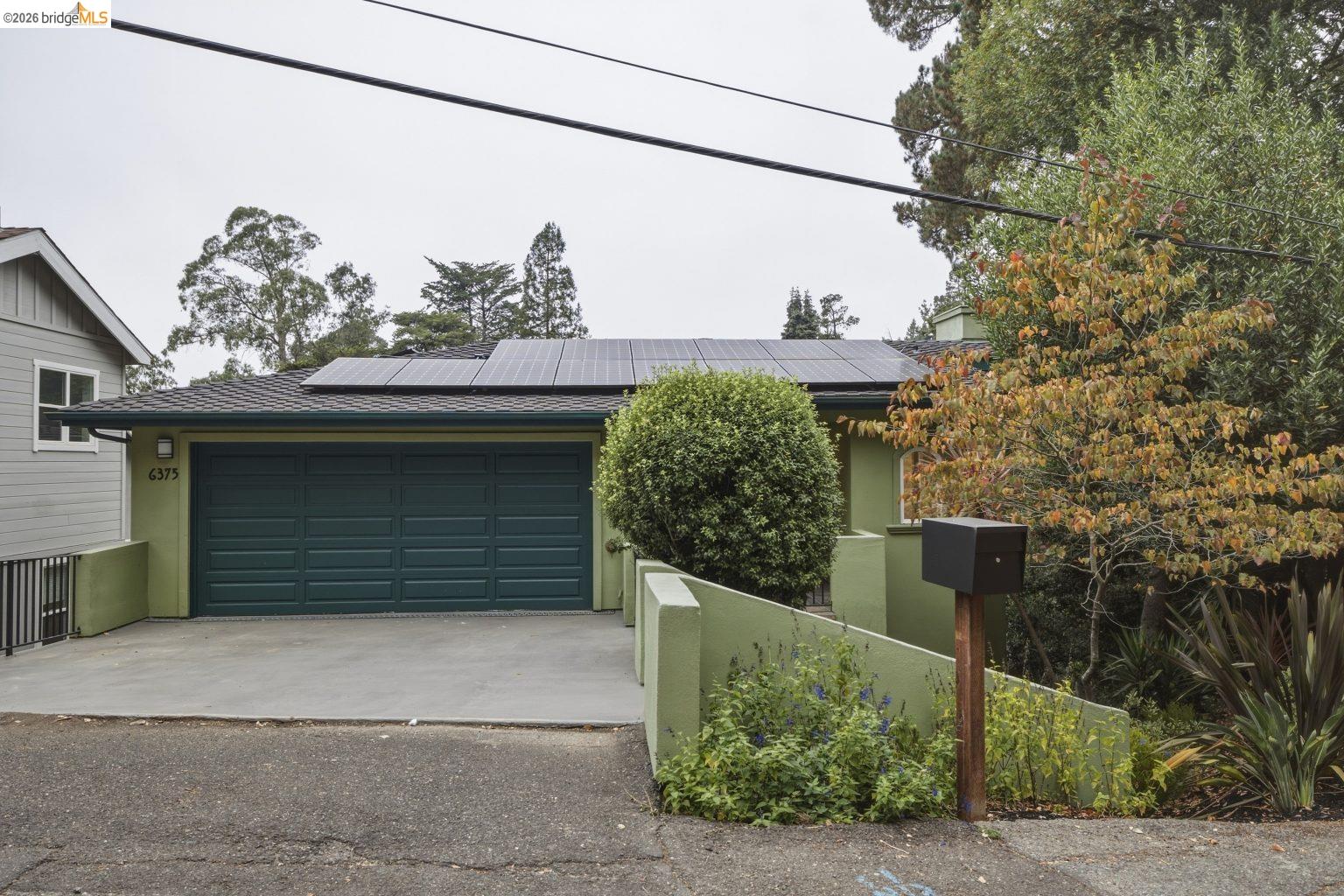 6375 Longcroft Dr, Oakland CA 94611 — photo 70