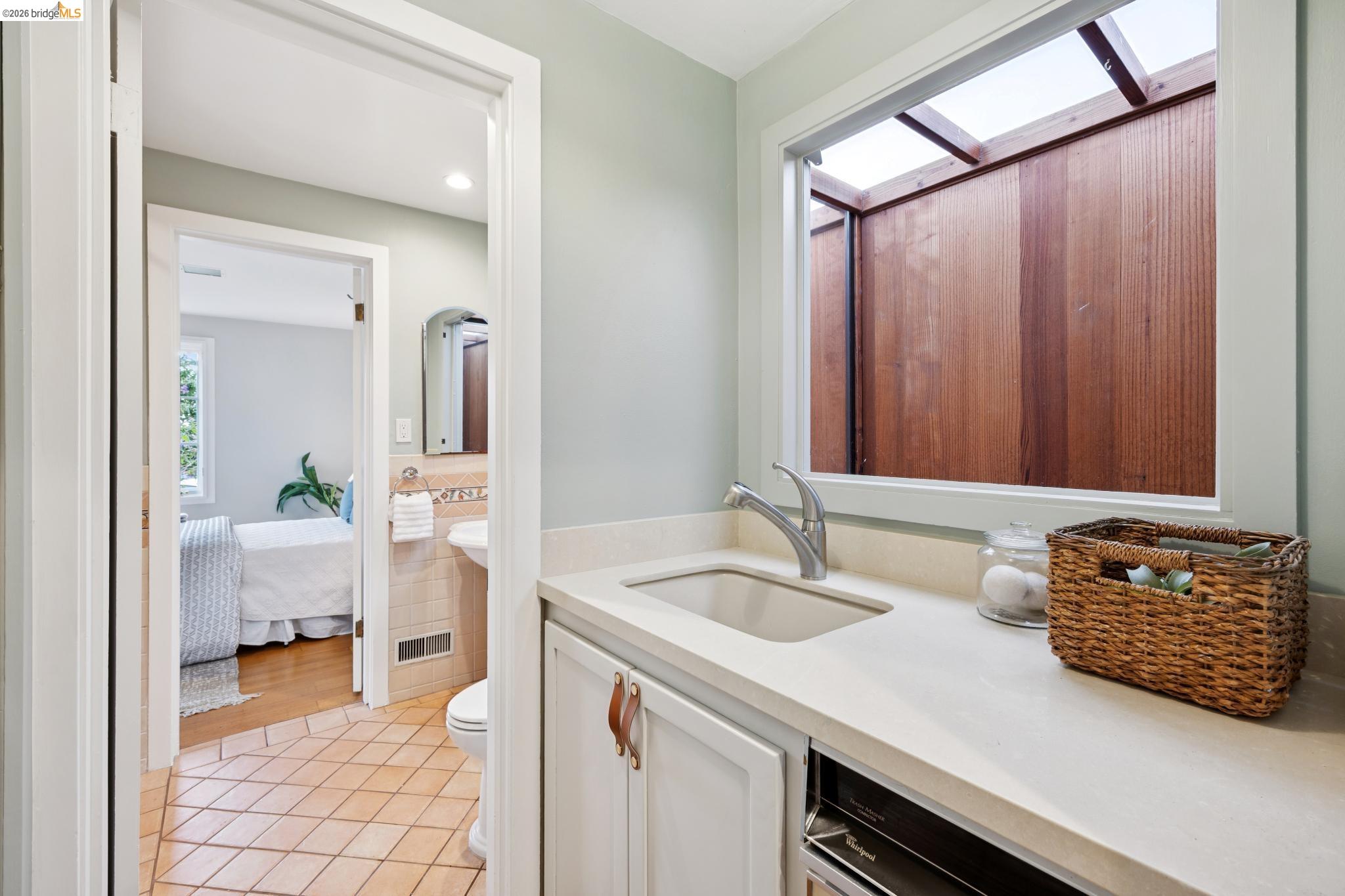18 Arlington Ct, Kensington CA 94707 — photo 35