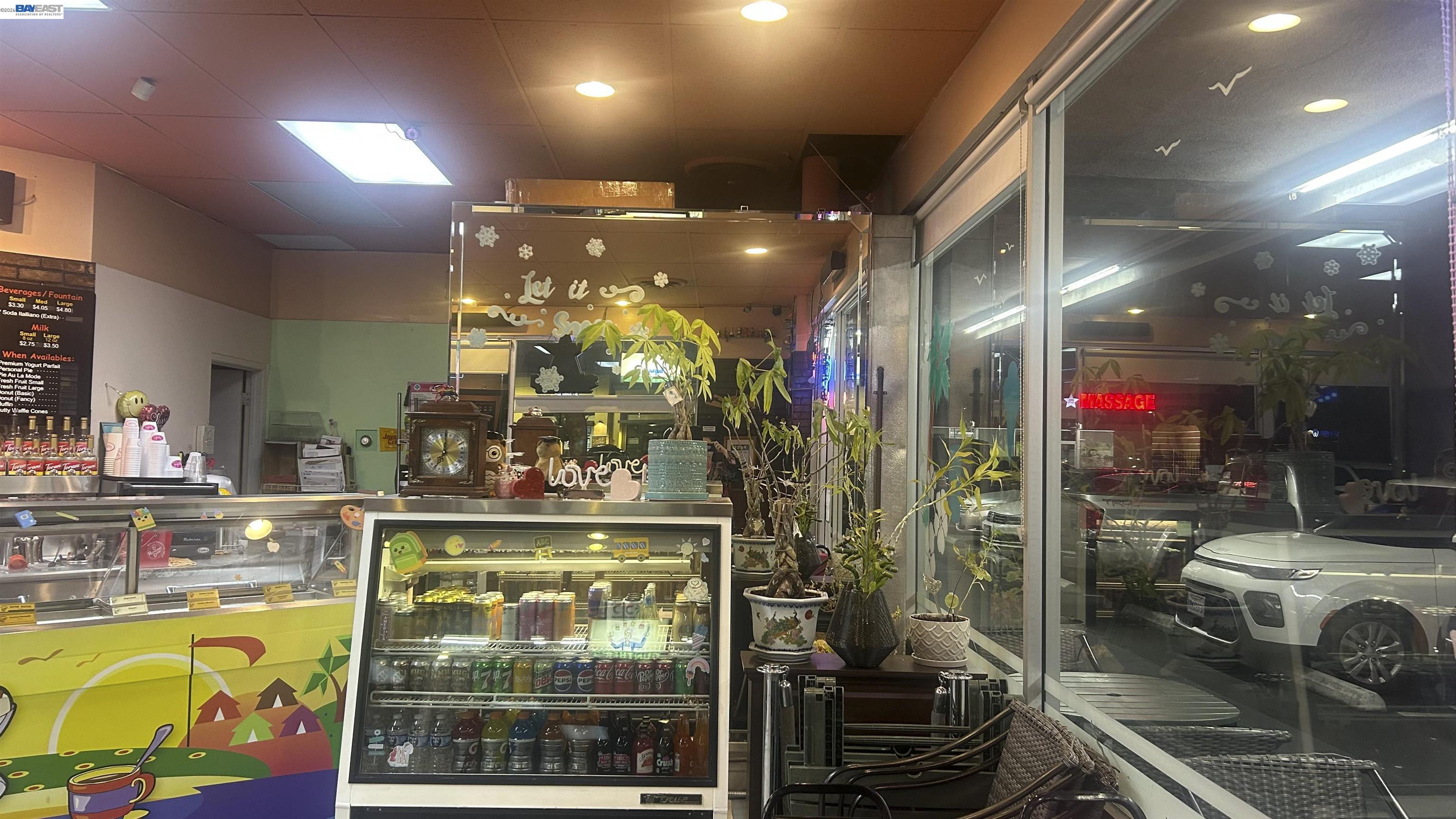 5017 Stockton Blvd, Sacramento CA 95820 — photo 2