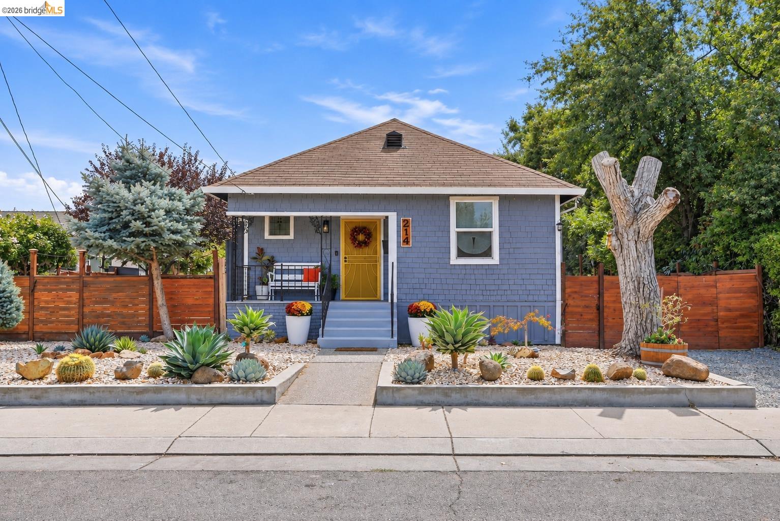 214 E Knoles Way, Stockton CA 95204