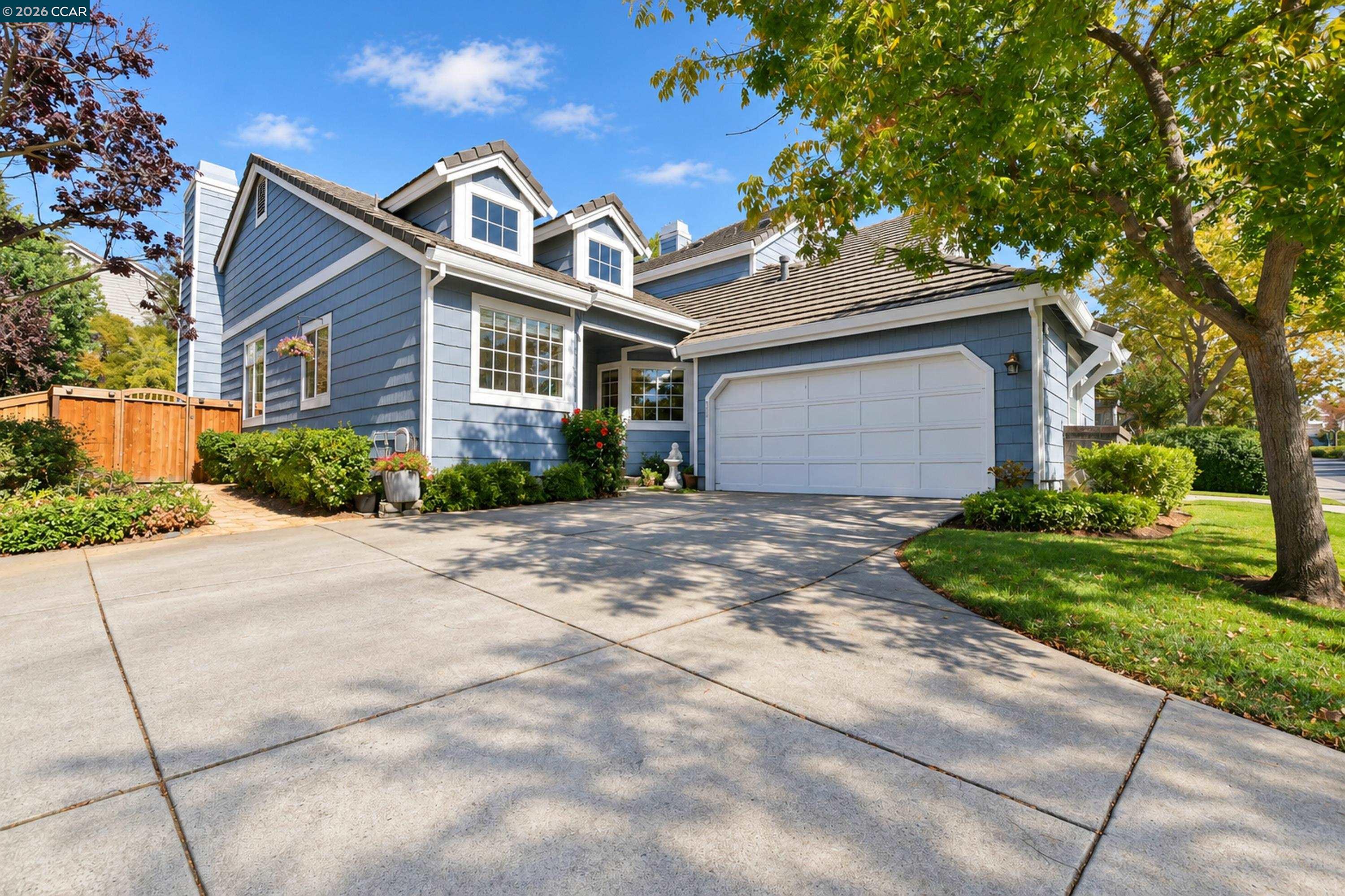 1725 Indian Wells Way, Clayton CA 94517