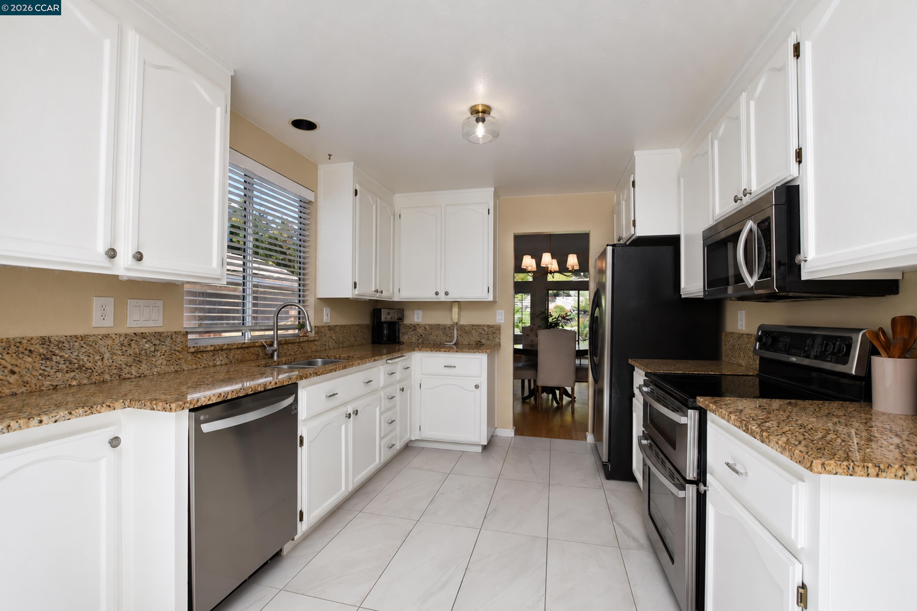 1725 Indian Wells Way, Clayton CA 94517 — photo 11
