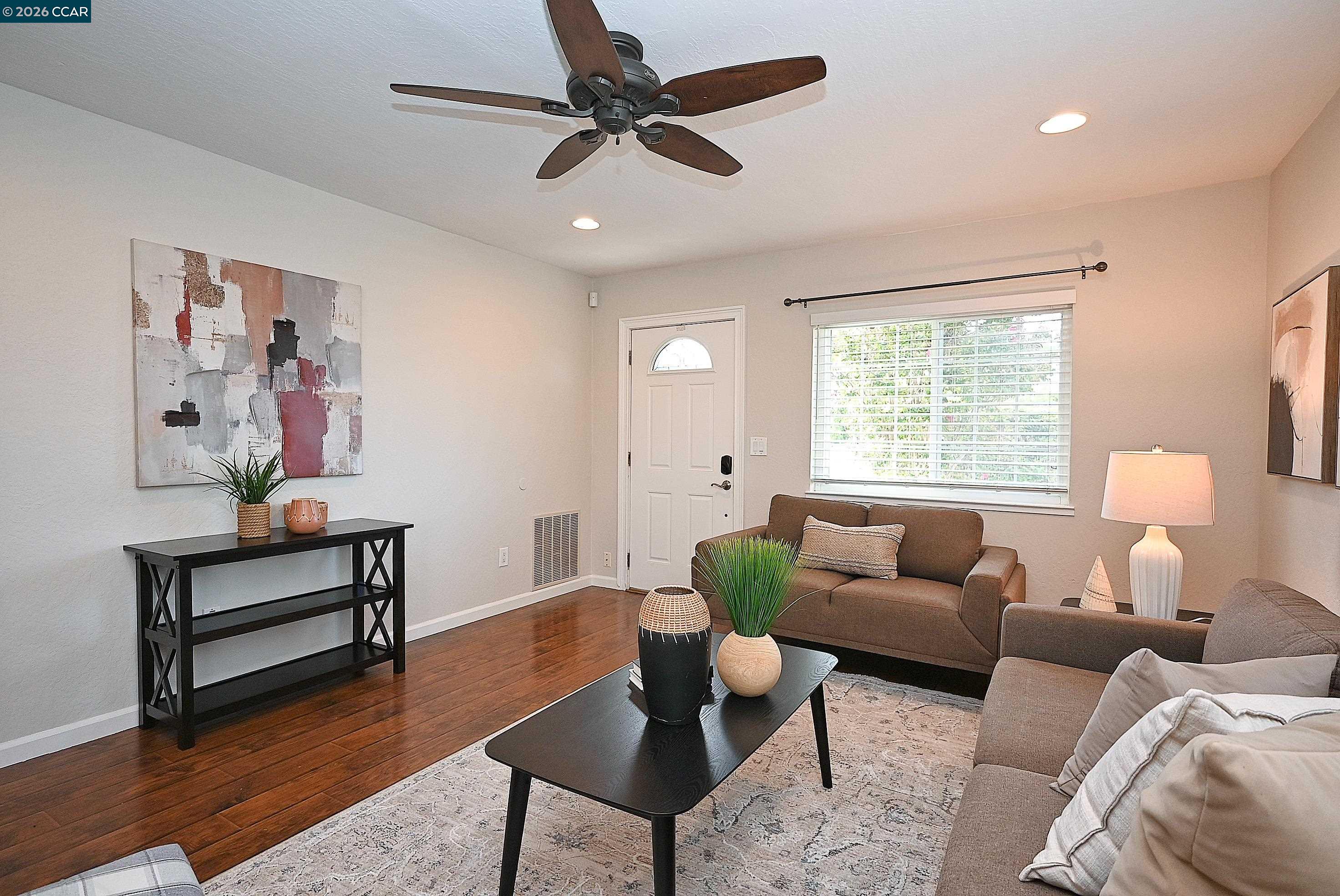 1124 Bush St, Martinez CA 94553 — photo 4