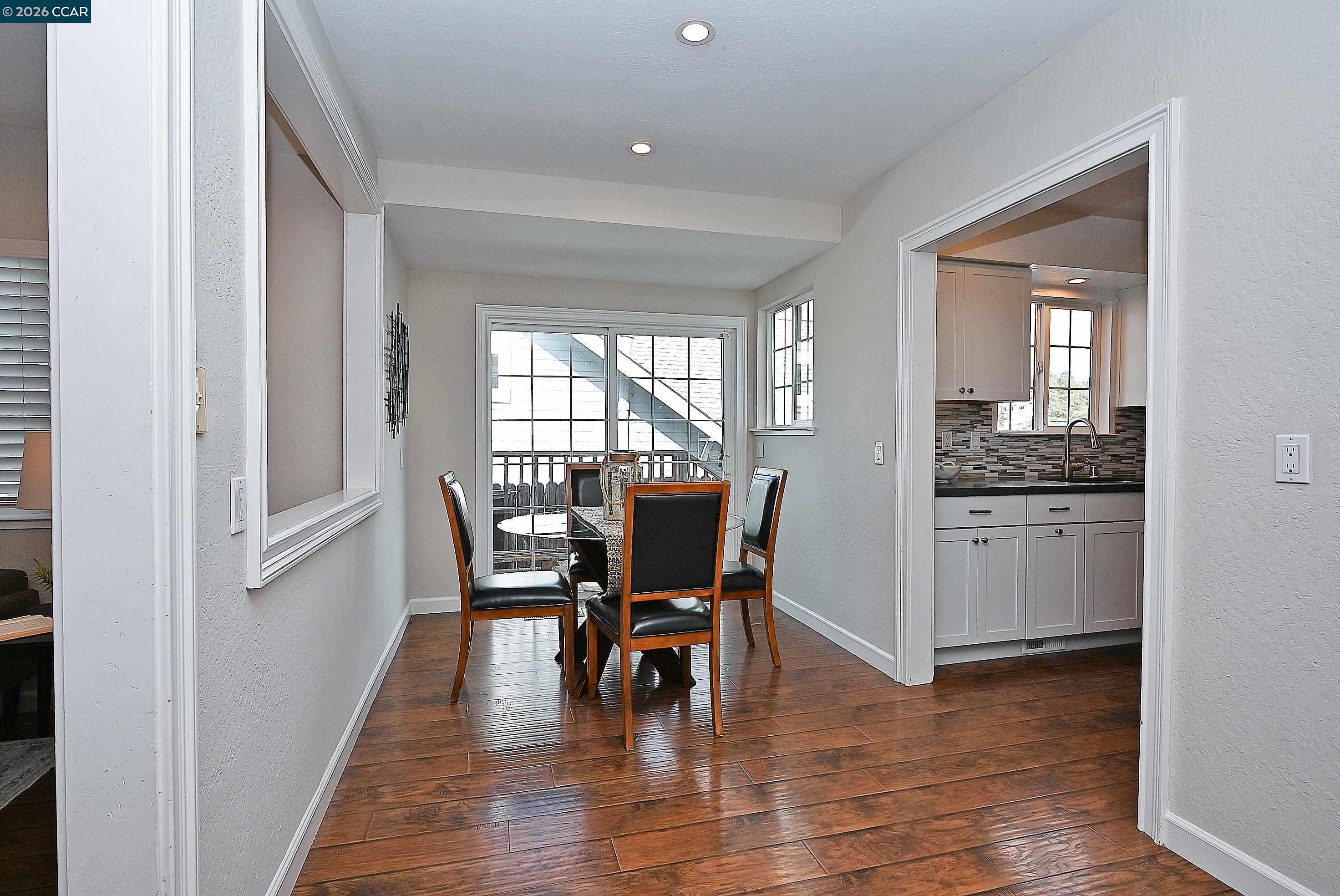 1124 Bush St, Martinez CA 94553 — photo 6