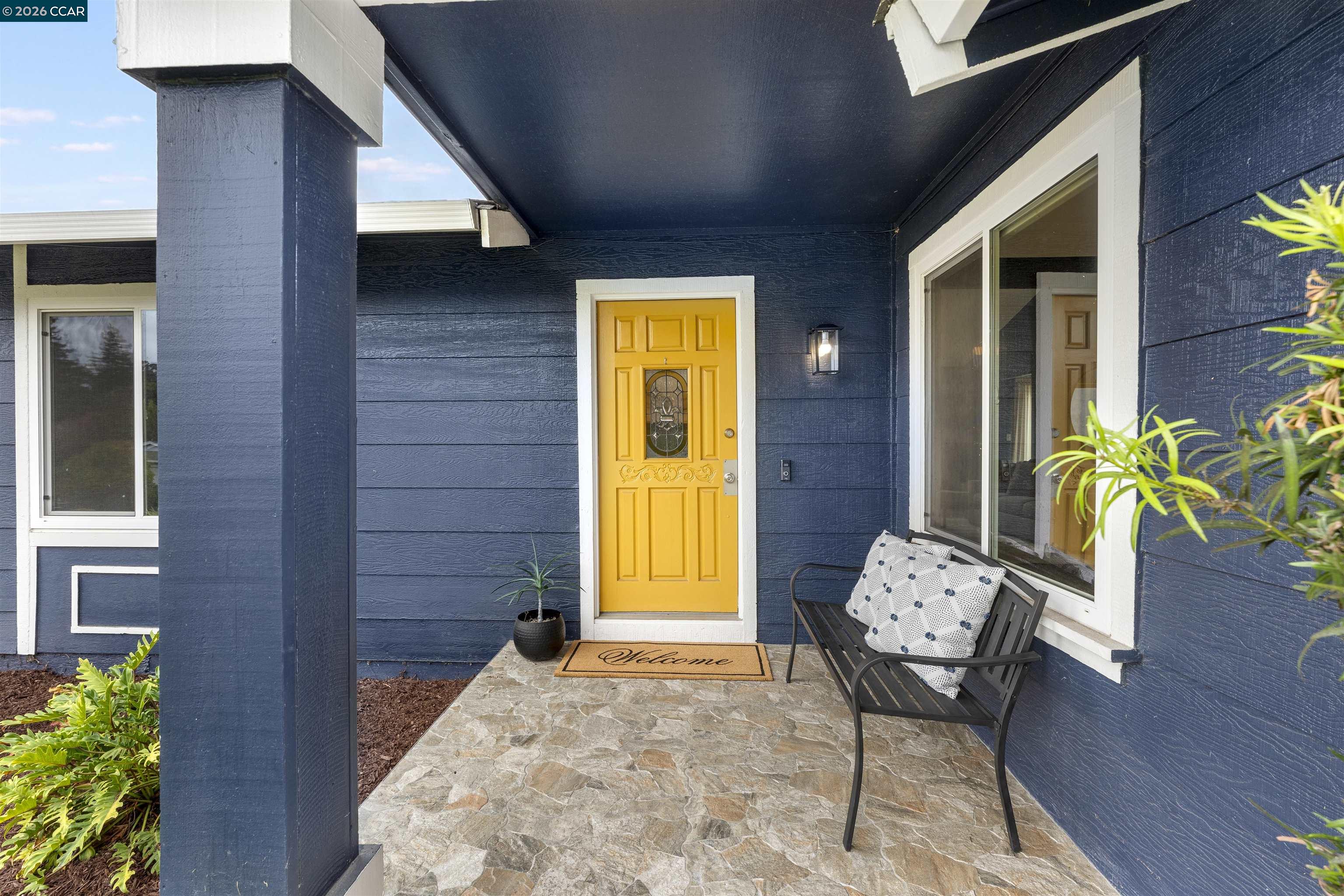 452 Lori Dr, Benicia CA 94510 — photo 2