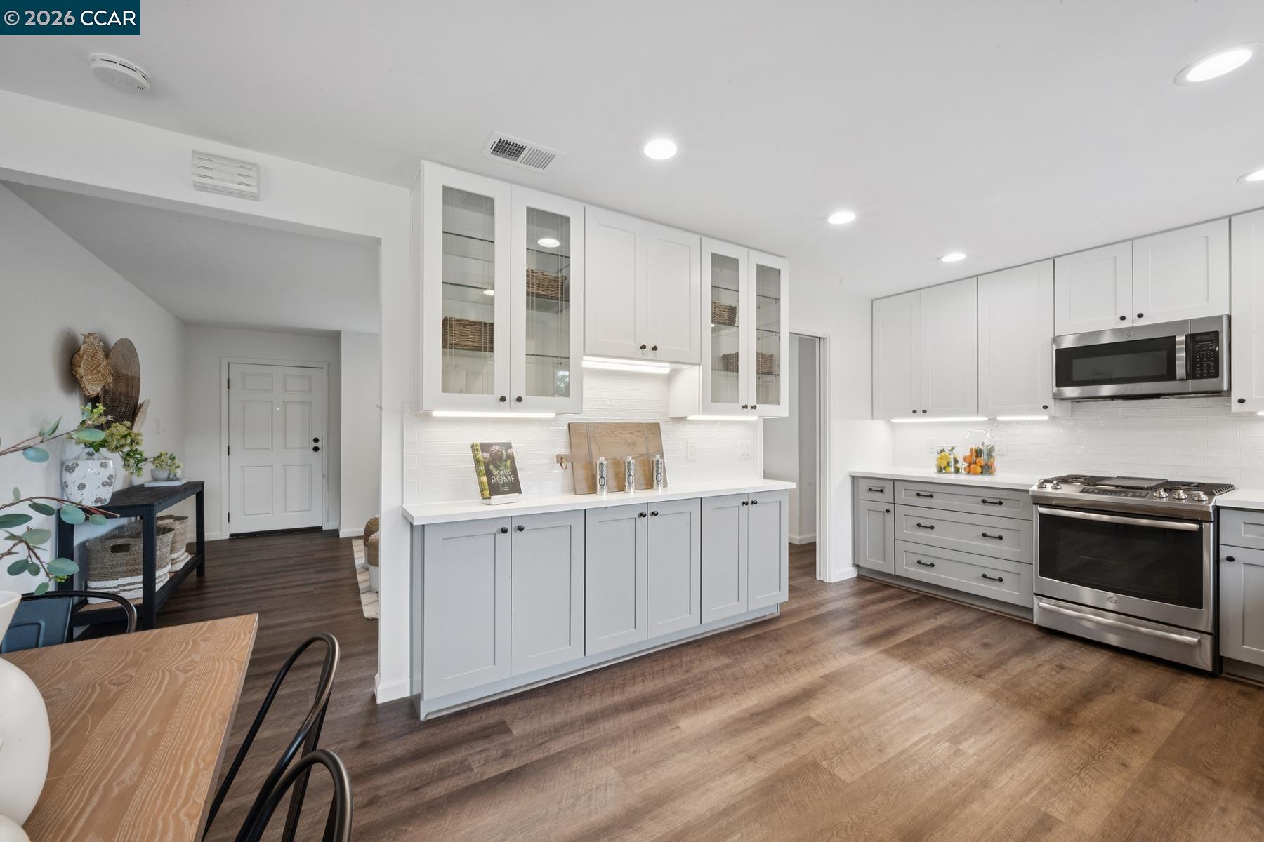 866 Wilmore Ave, Concord CA 94518 — photo 7