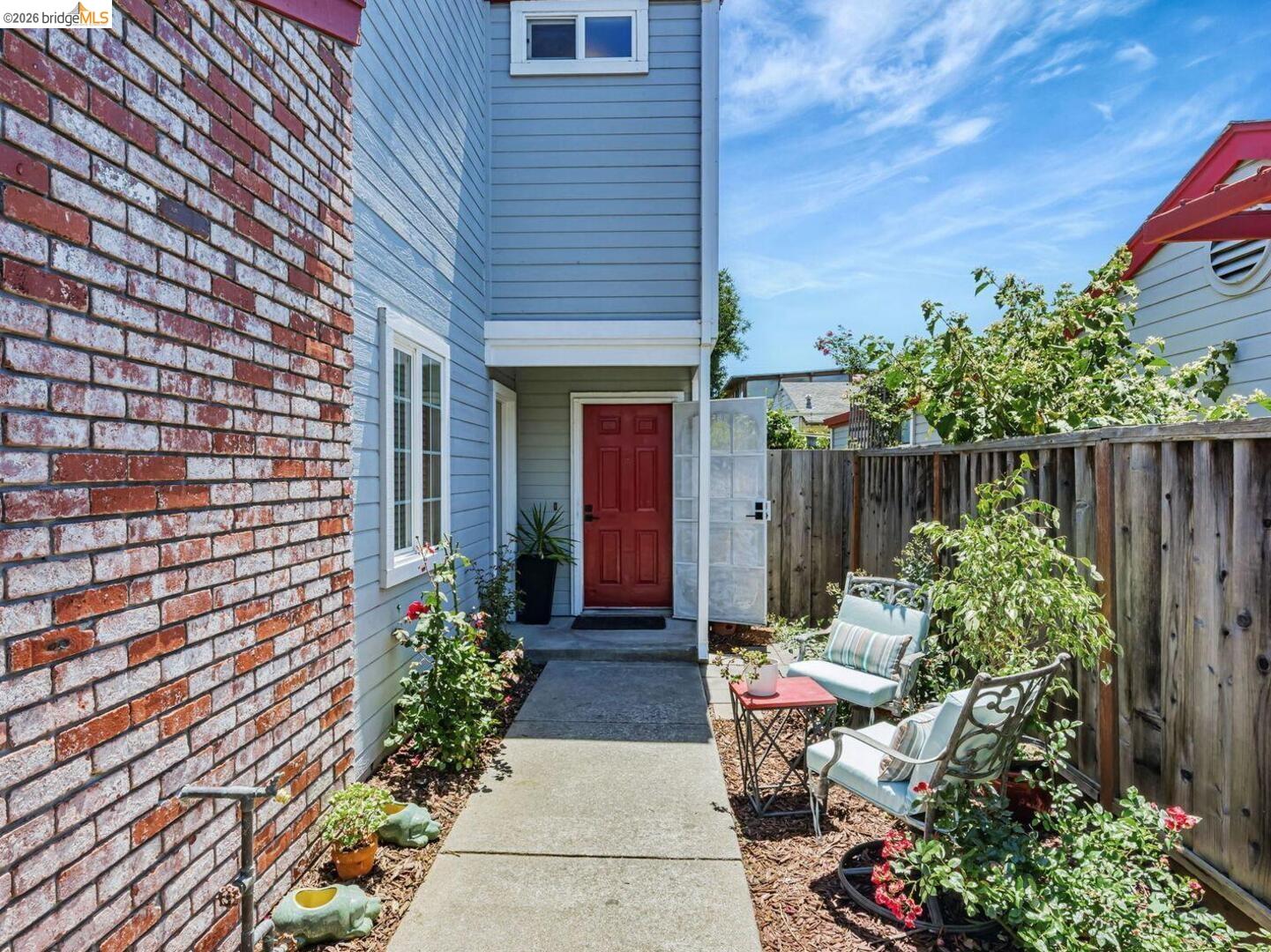 16 Town Sq PL, Oakland CA 94603 — photo 3