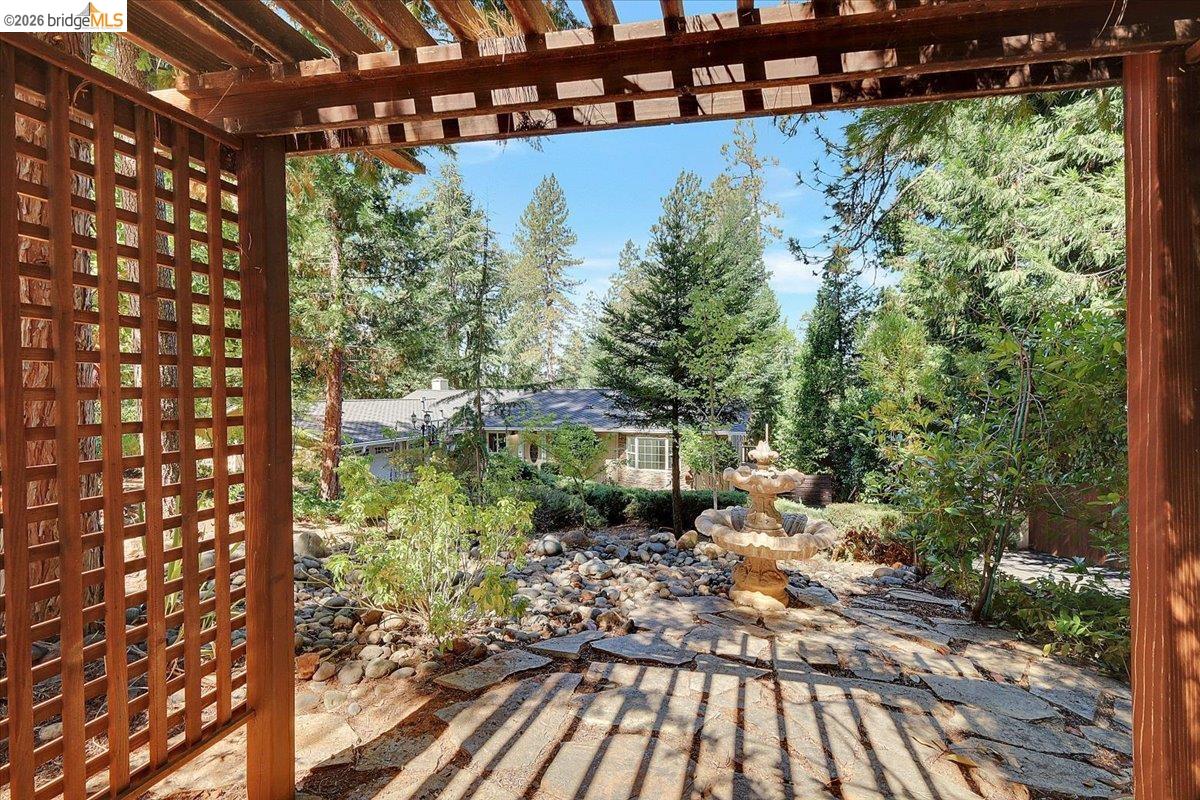 14358 Plover Way, Grass Valley CA 95949 — photo 3