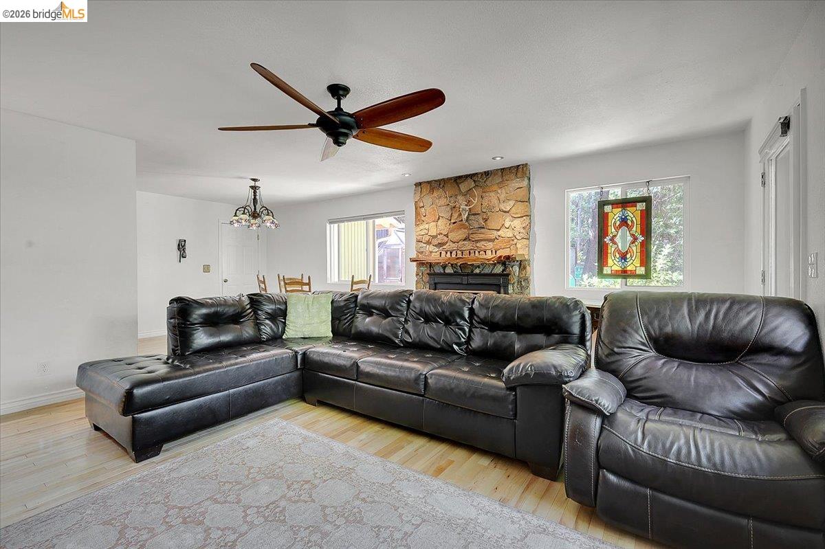 14358 Plover Way, Grass Valley CA 95949 — photo 9