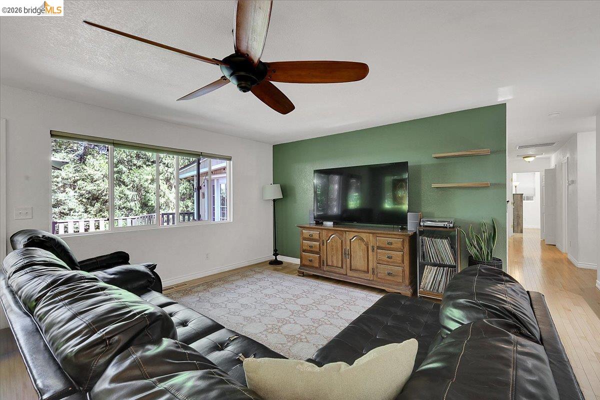 14358 Plover Way, Grass Valley CA 95949 — photo 10