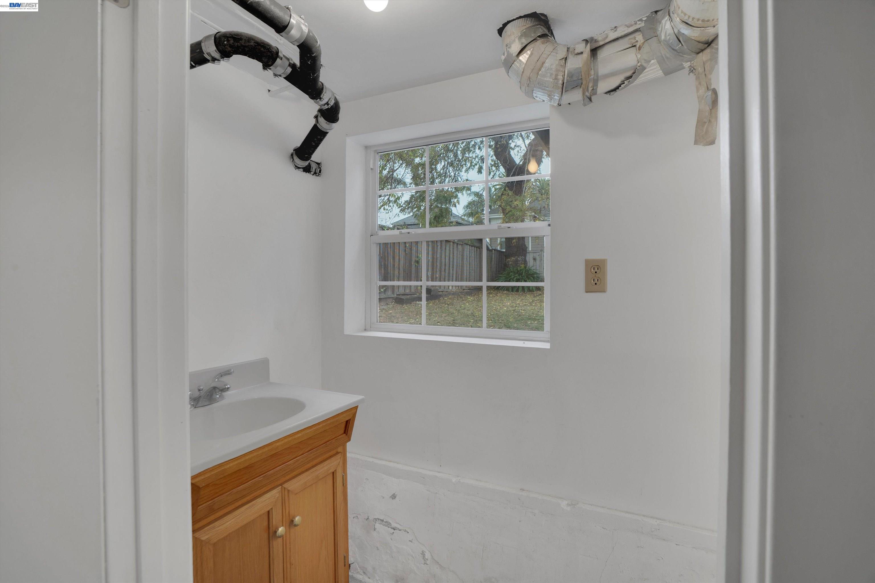 2014 Buena Vista Ave, Alameda CA 94501 — photo 52