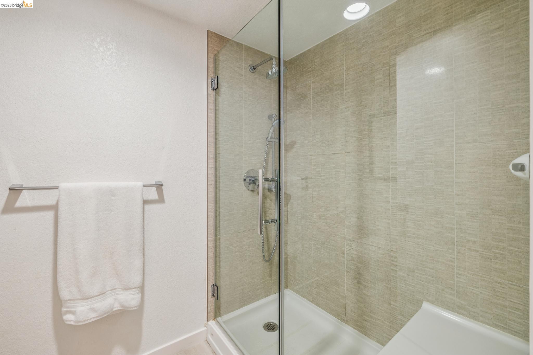 440 Canyon Oaks Dr # D, Oakland CA 94605 — photo 15