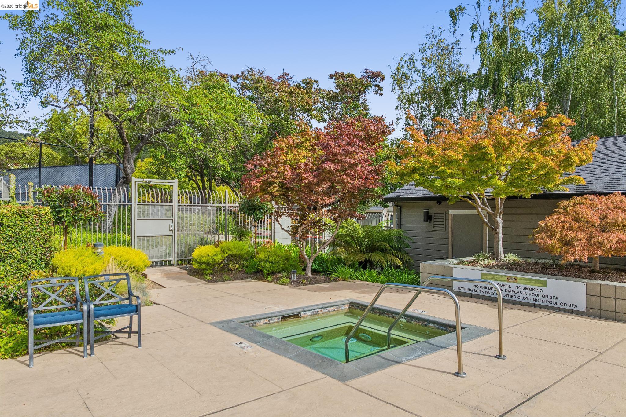 440 Canyon Oaks Dr # D, Oakland CA 94605 — photo 22