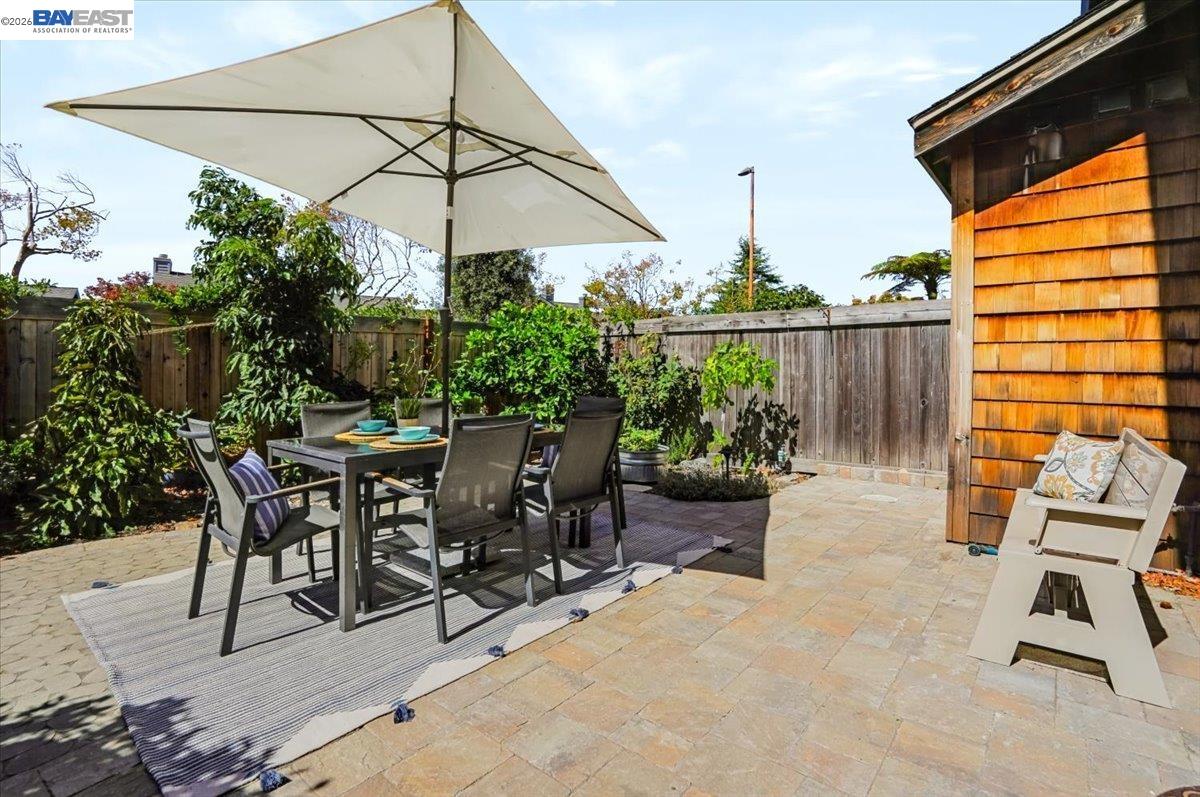 204 Centre Ct, Alameda CA 94502 — photo 6