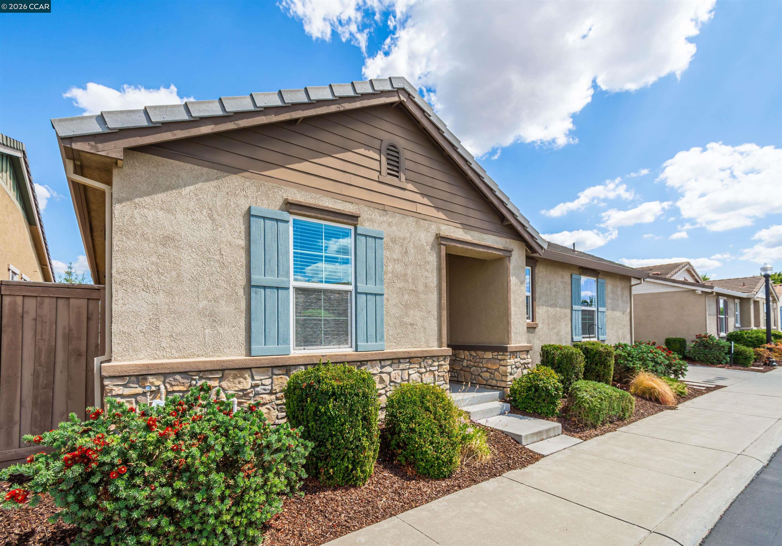 4512 Villa Del Paso Ln, Sacramento CA 95834 — photo 3