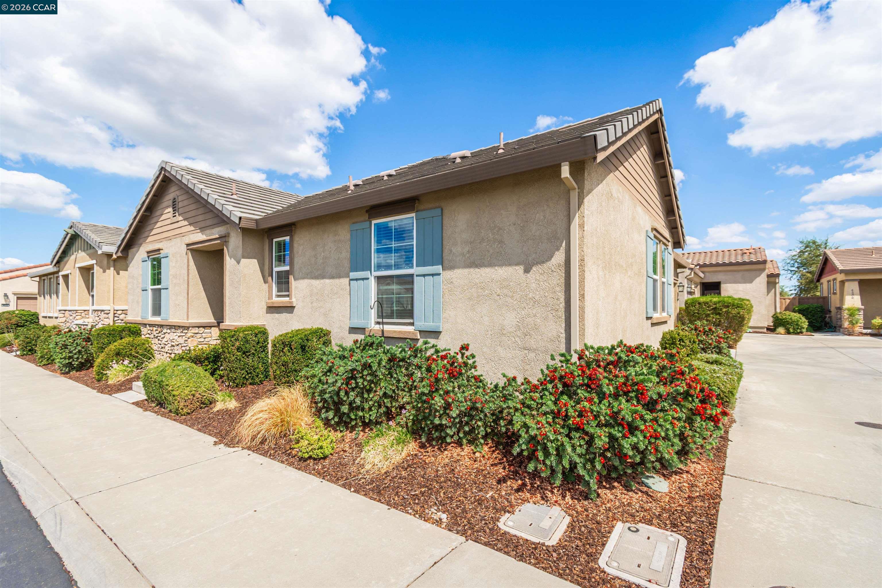 4512 Villa Del Paso Ln, Sacramento CA 95834 — photo 4