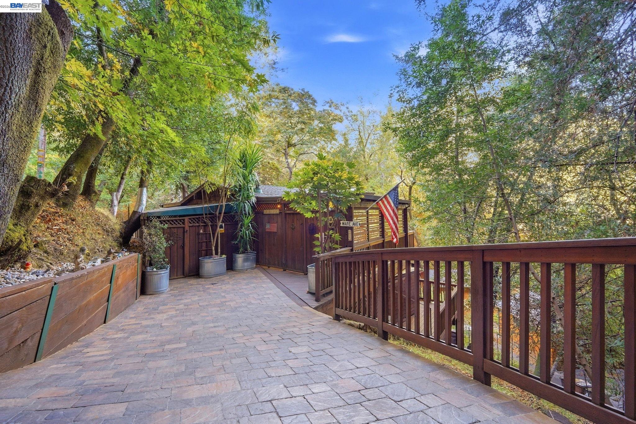 124 Cypress Dr, Fairfax CA 94930