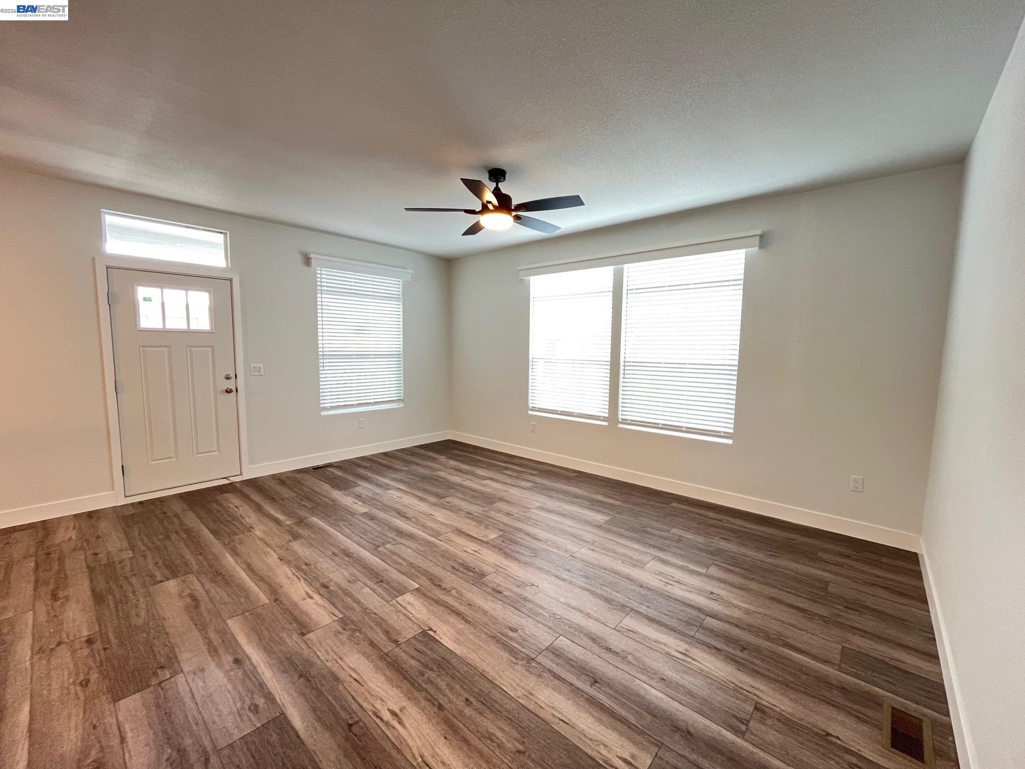 1422 Salamanca Ave #113, Hayward CA 94544 — photo 2
