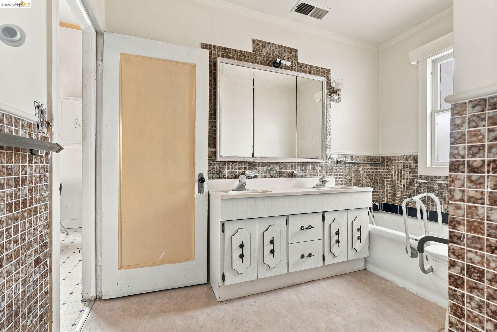 1040 59Th St, Oakland CA 94608 — photo 33