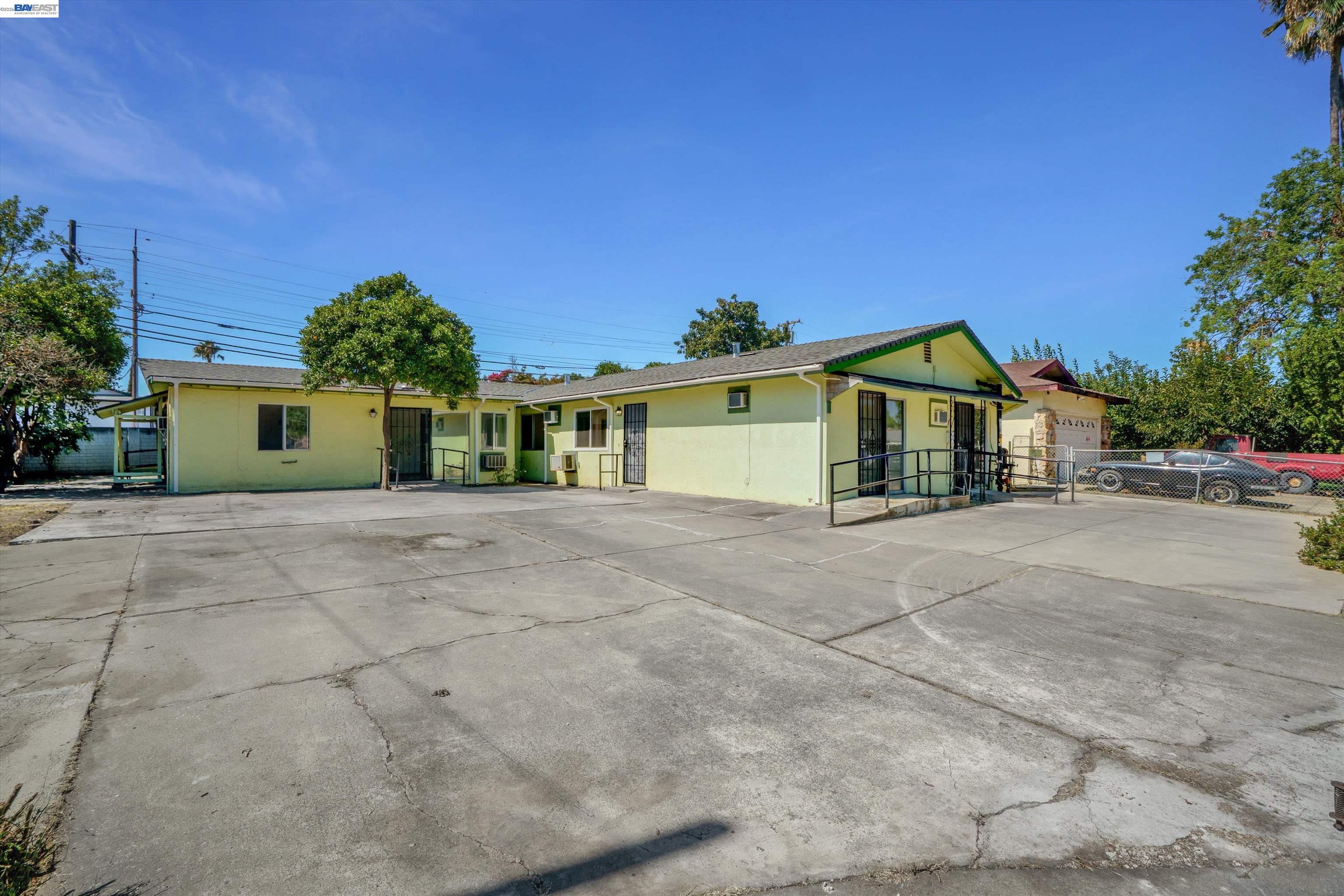202 Arc Ave, Stockton CA 95210