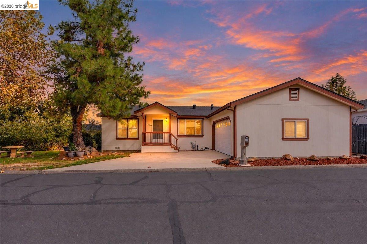 16992 Clouds Rest Rd, Soulsbyville CA 95372