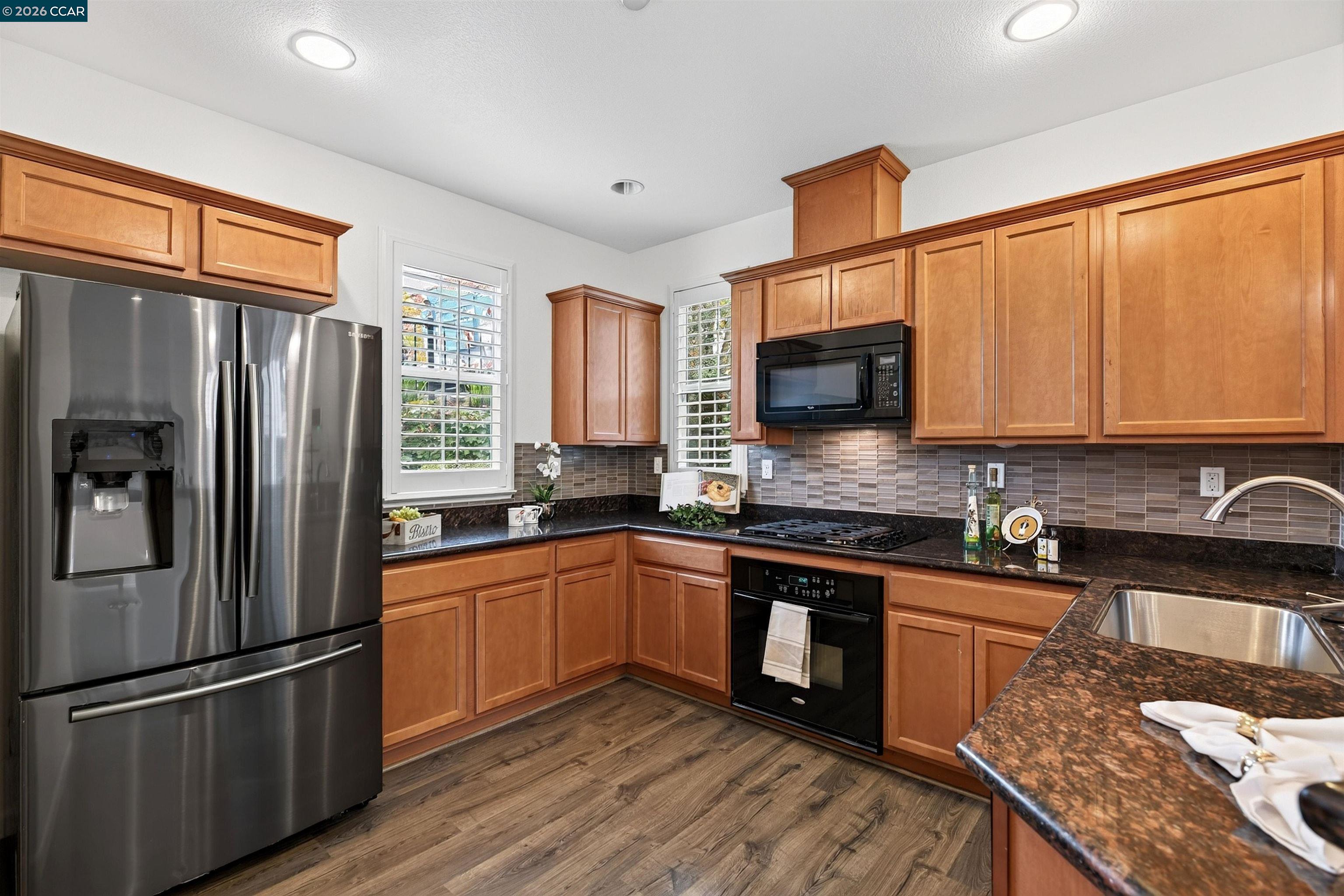 516 Falling Star Dr, Martinez CA 94553 — photo 8
