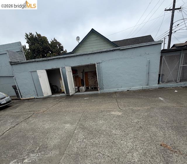930 Pine, Oakland CA 94607
