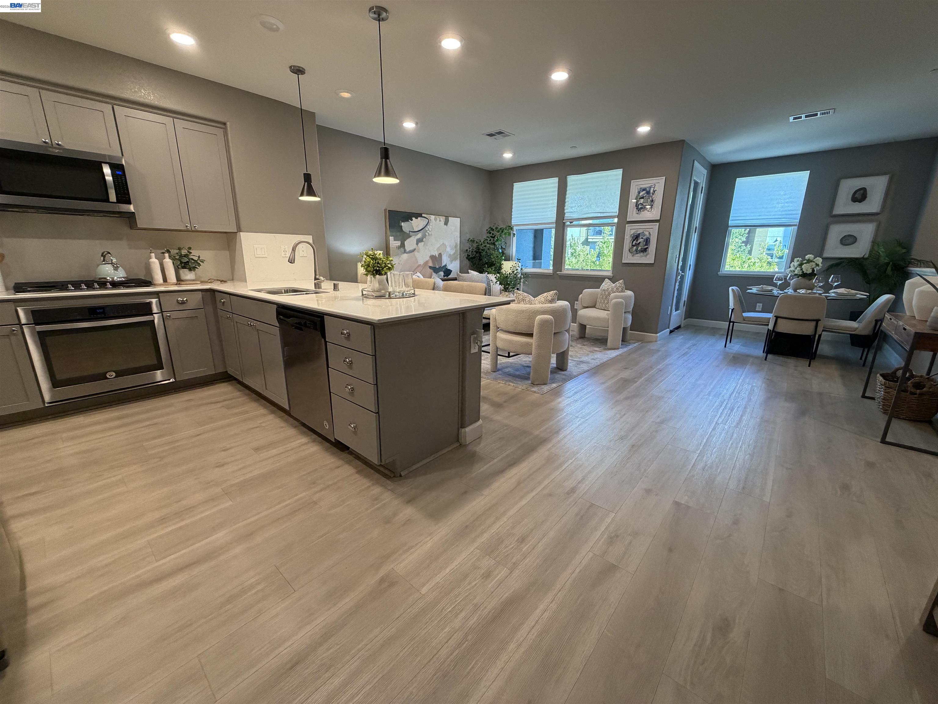 558 Clover Cir, Milpitas CA 95035 — photo 2
