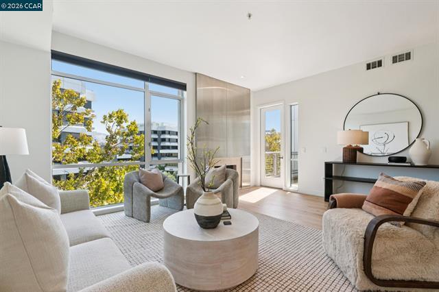 1655 N California Blvd #362, Walnut Creek