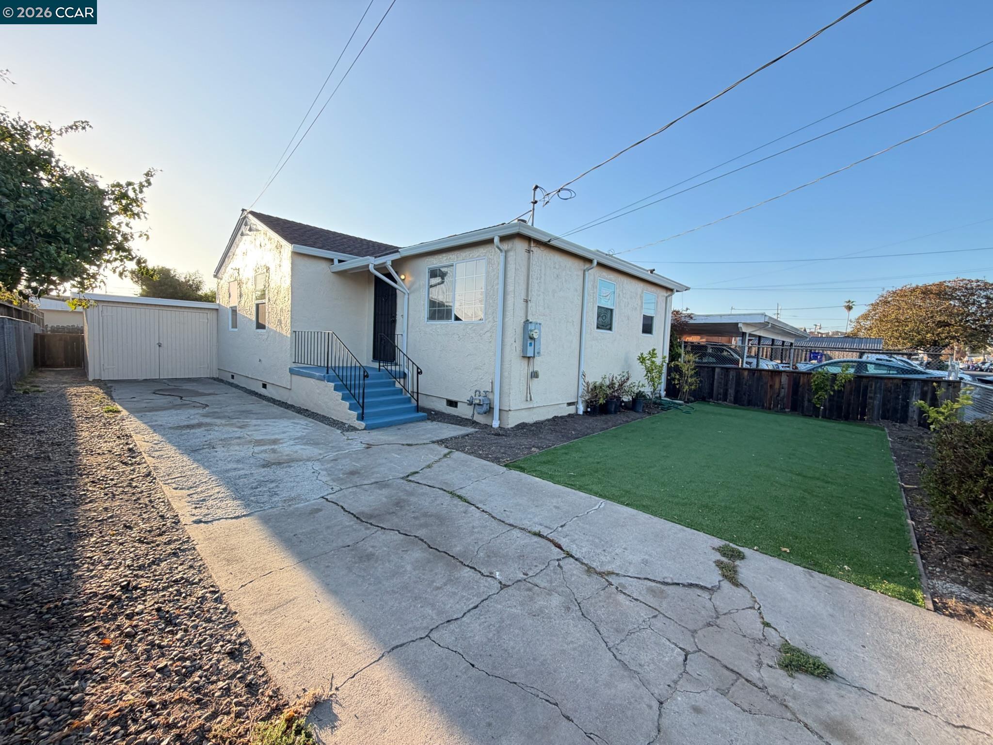 Front Image Thumbnail for CC41149006