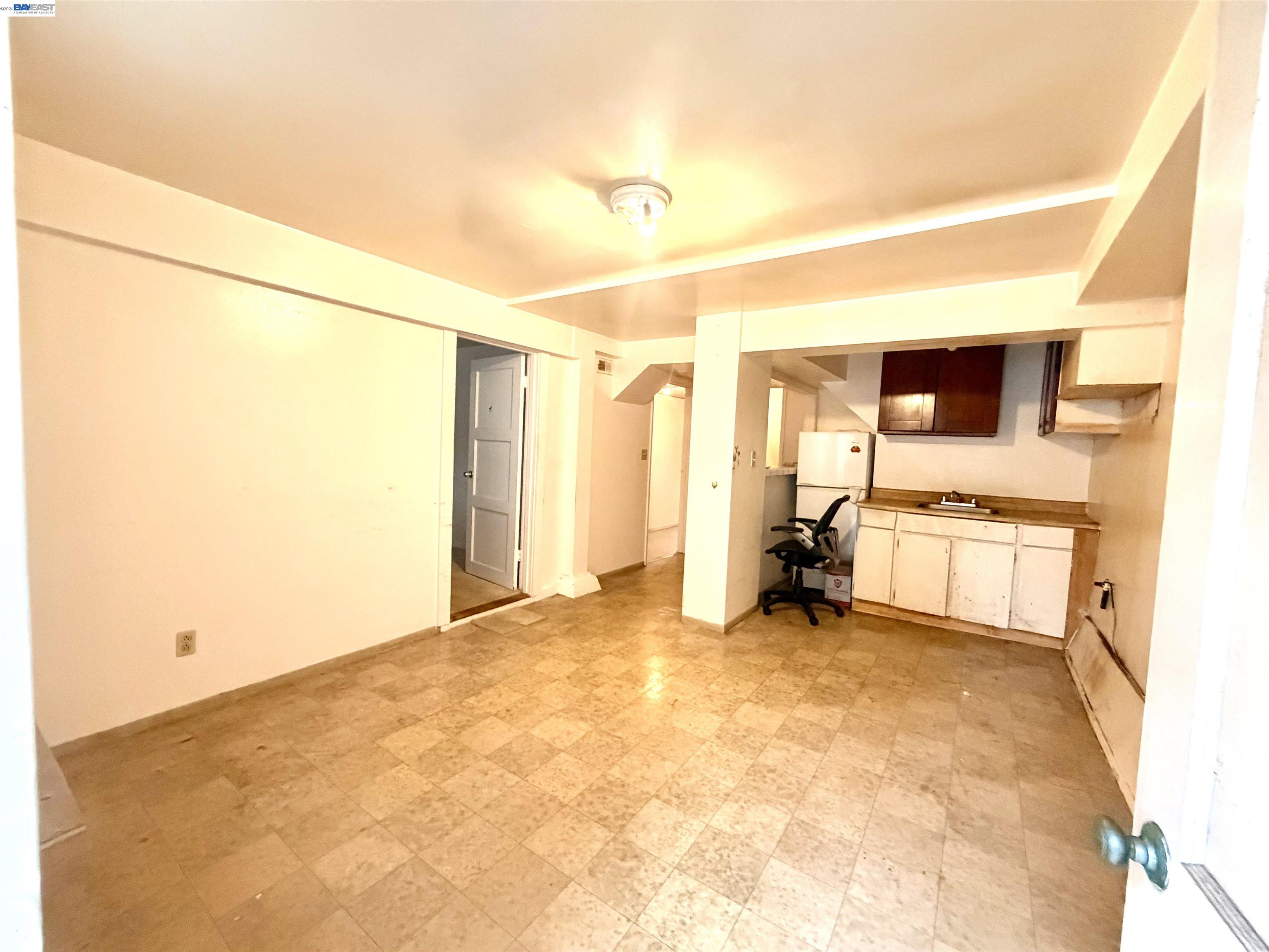 133 Rice Street, San Francisco CA 94112 — photo 2