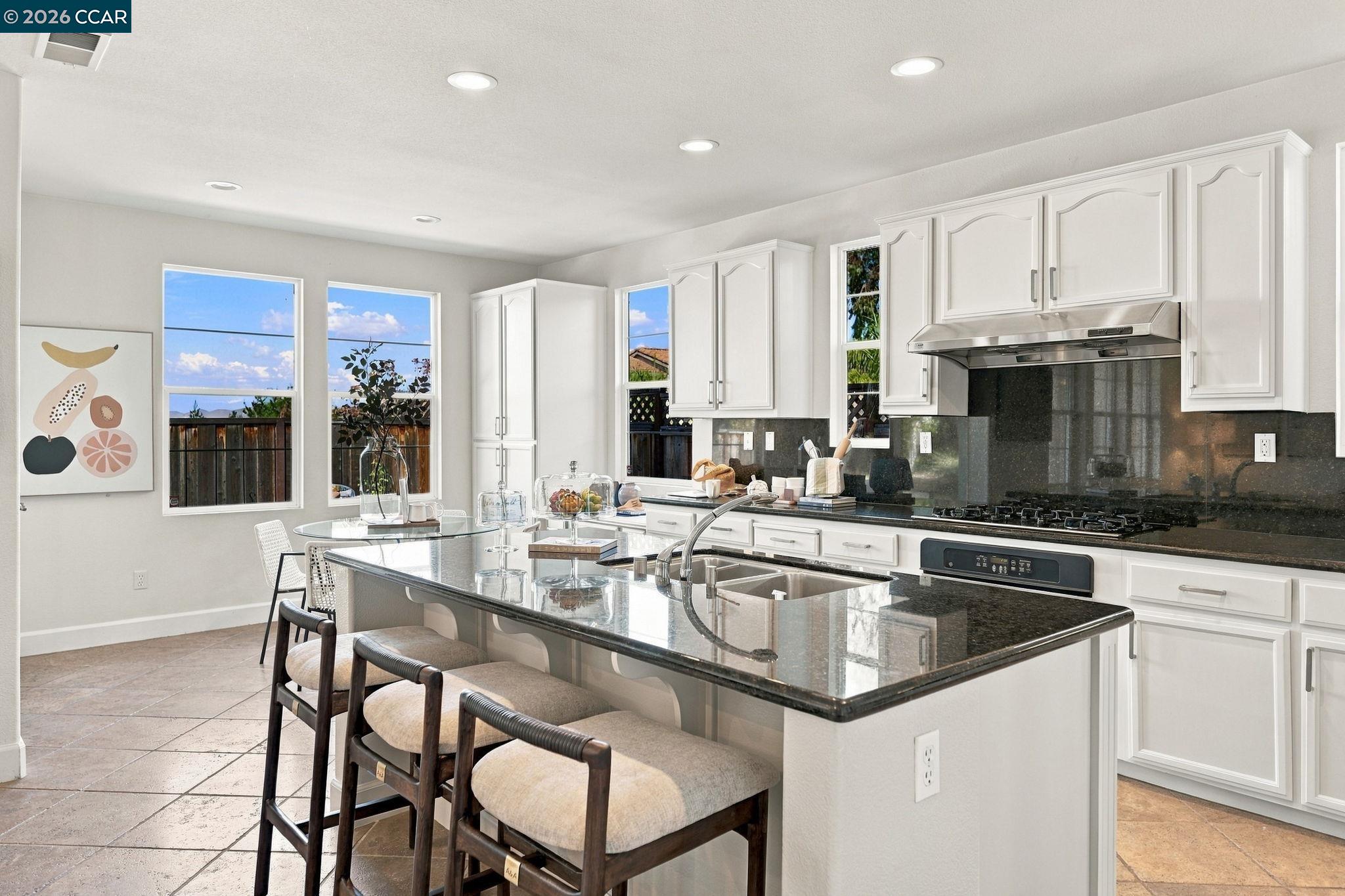 5279 S Montecito Dr, Concord CA 94521 — photo 10