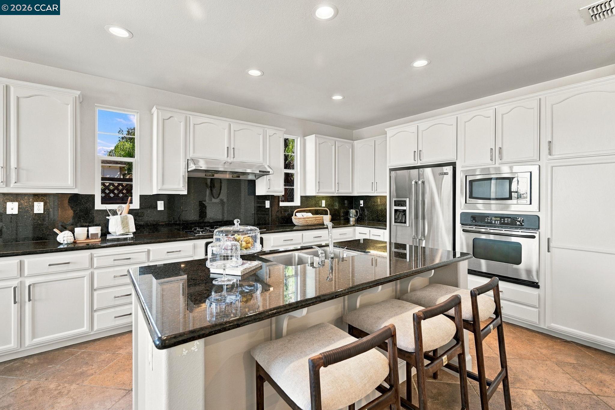 5279 S Montecito Dr, Concord CA 94521 — photo 8