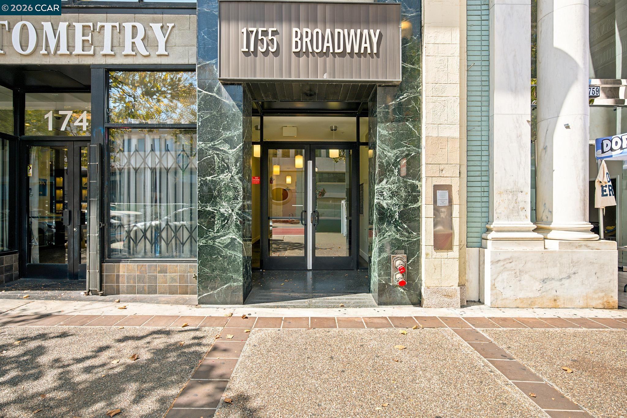1755 Broadway 23, Oakland