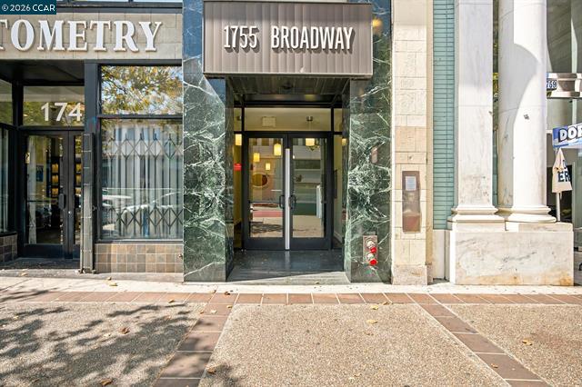 1755 Broadway #23, Oakland