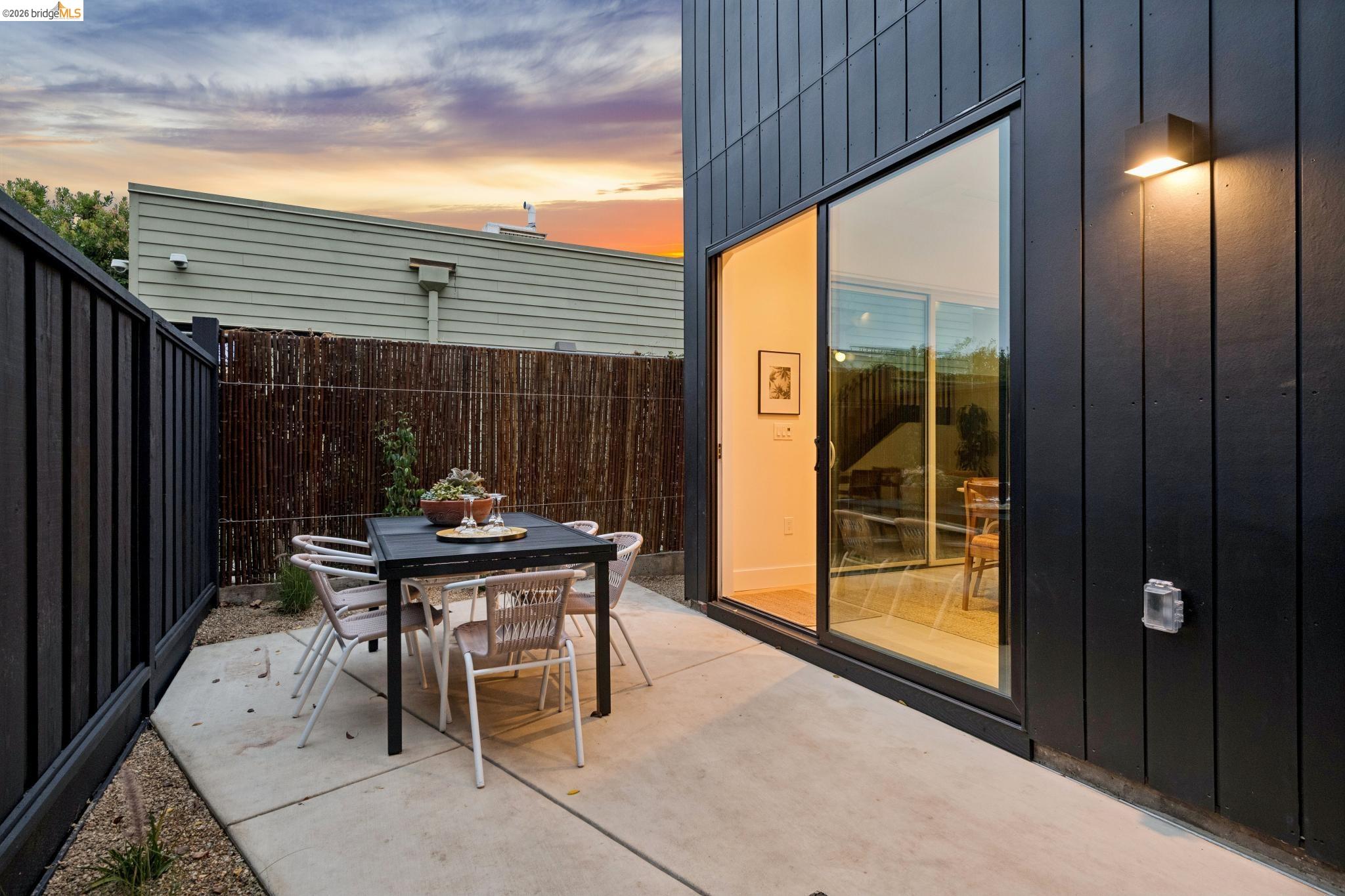 1523 Stuart