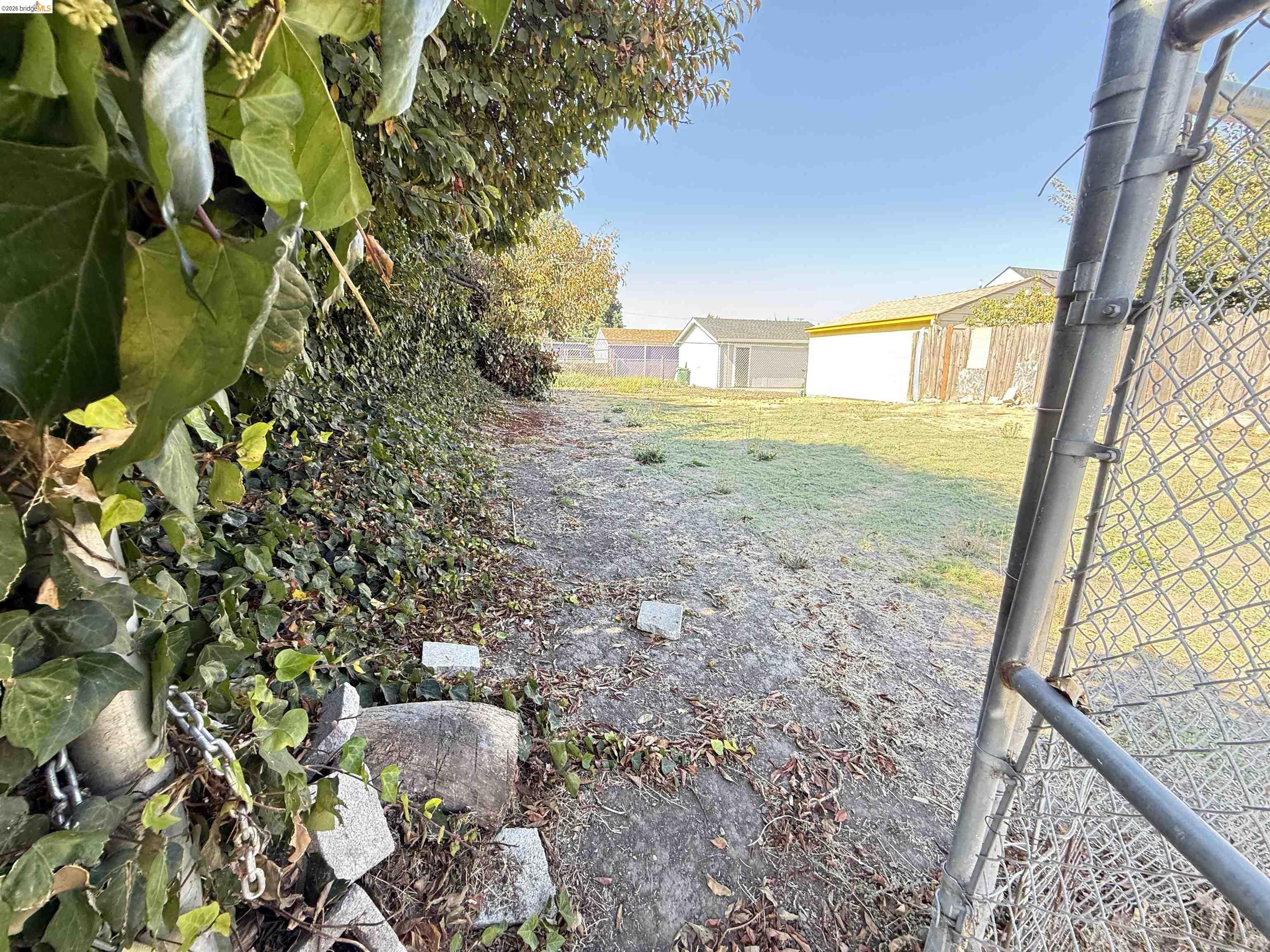 Olive St, Oakland CA 94603 — photo 8
