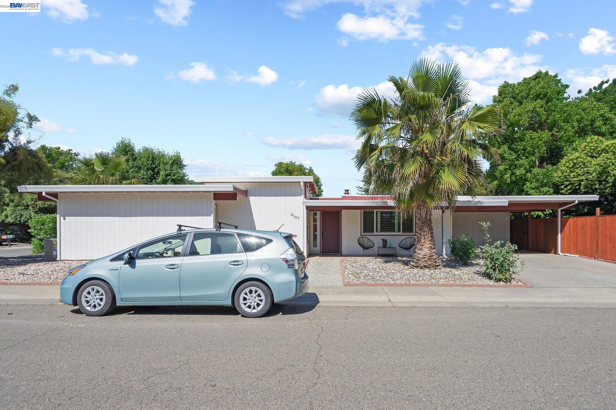 3107 Corona Dr, Davis CA 95616 — photo 3