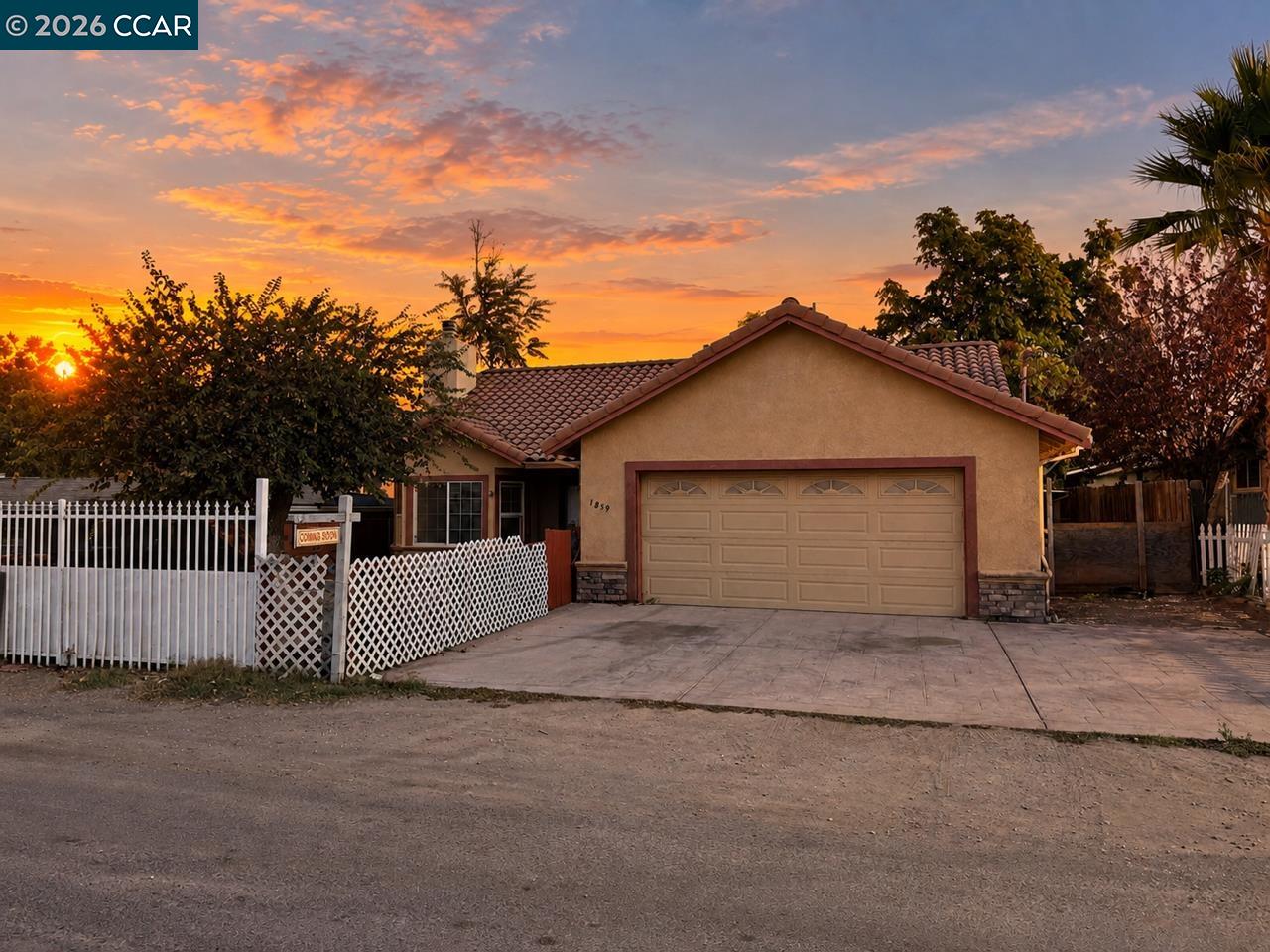 Front Image Thumbnail for CC41149309